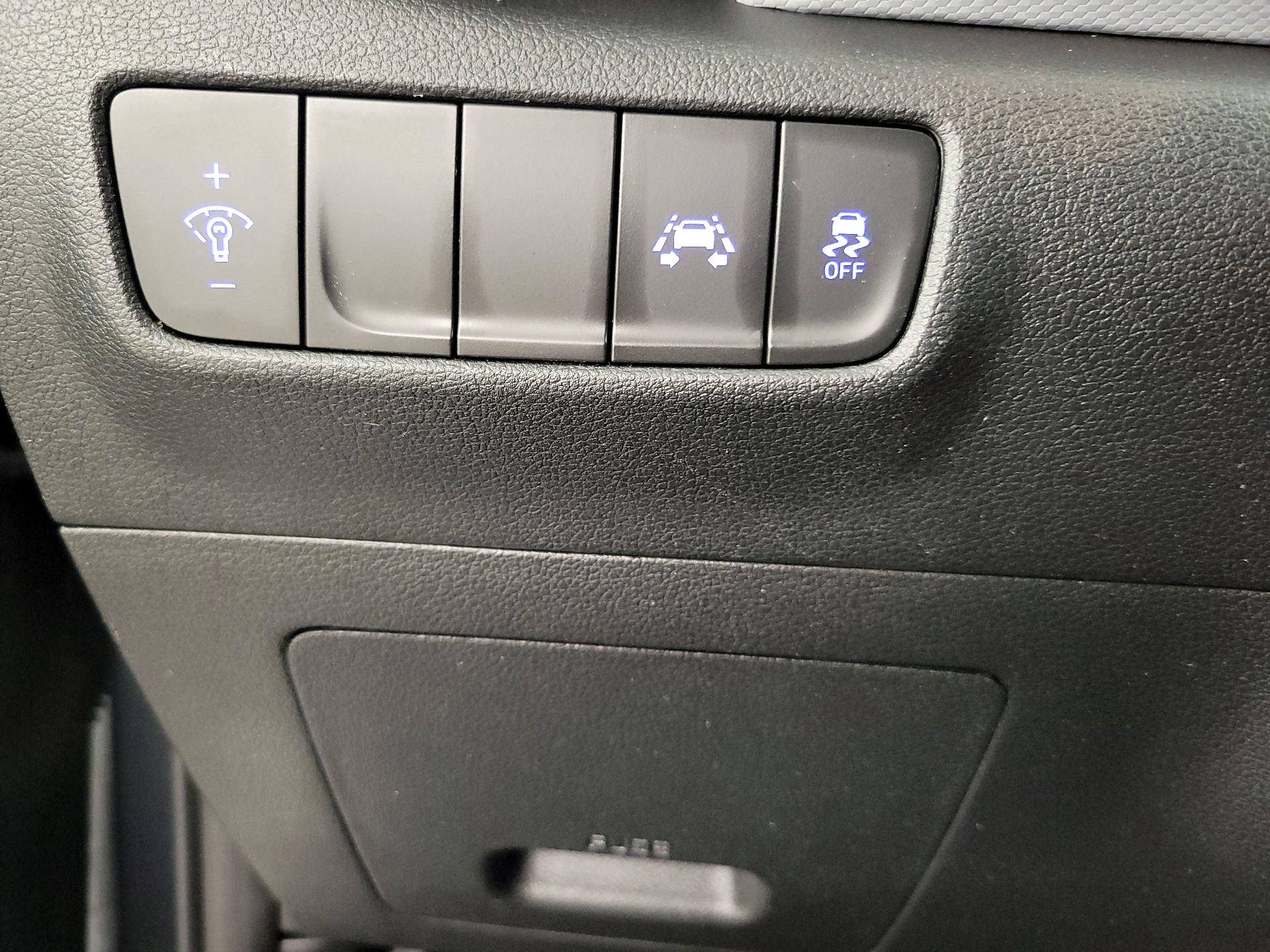 Thumbnail: 2021 Hyundai Kona - 13