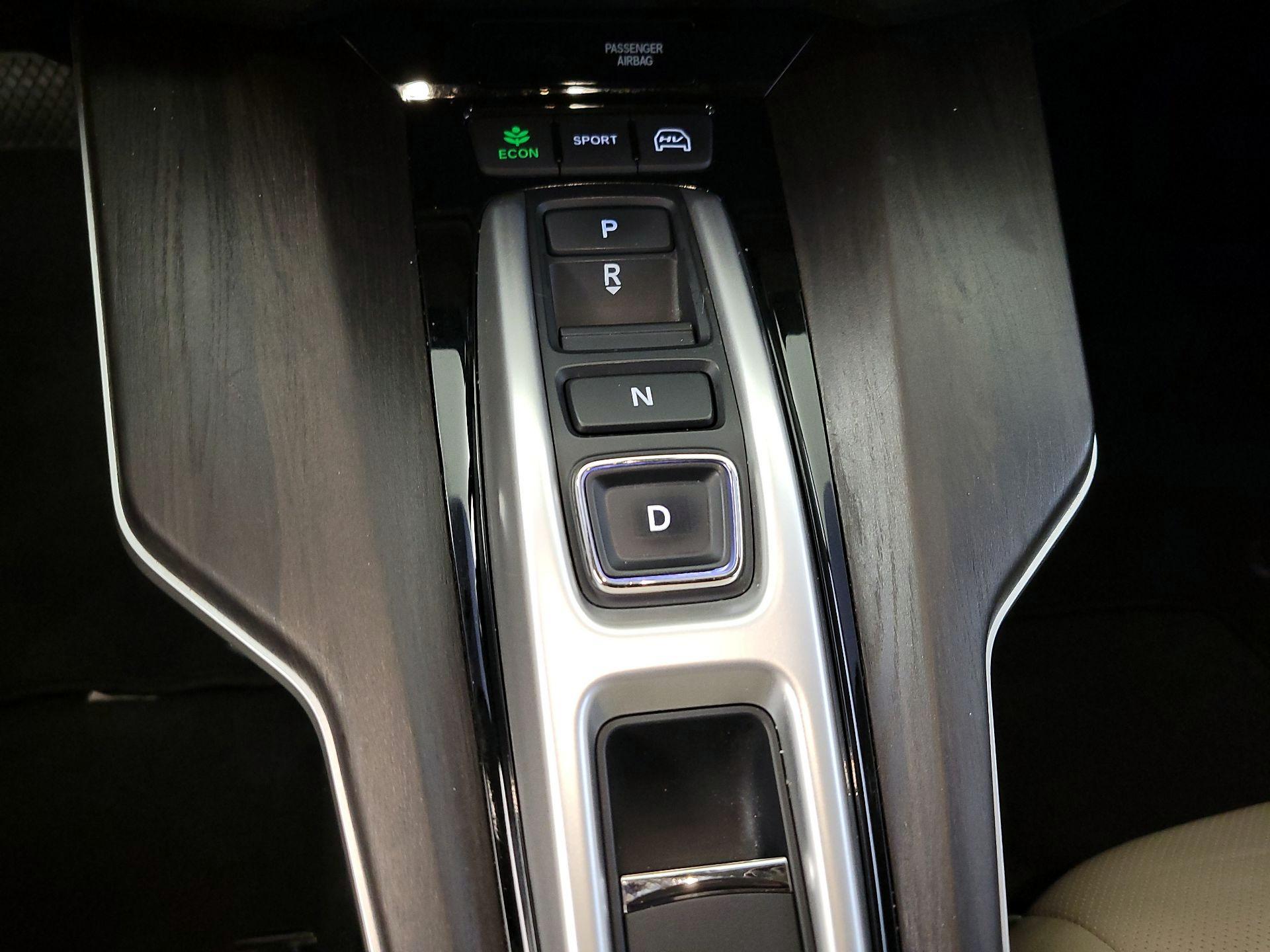 Thumbnail: 2018 Honda Clarity - 18