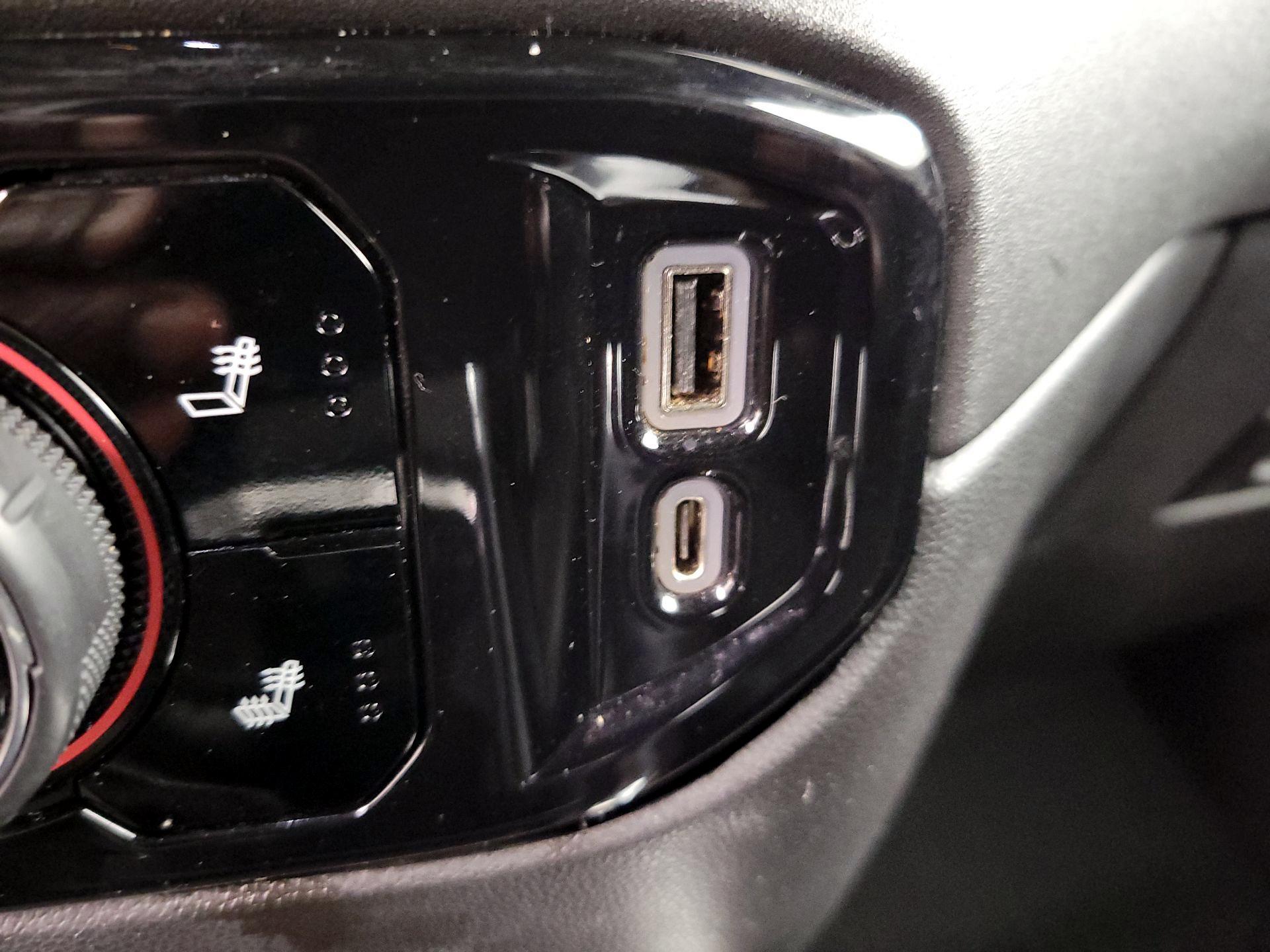 Thumbnail: 2022 Chevrolet Silverado 1500 - 19