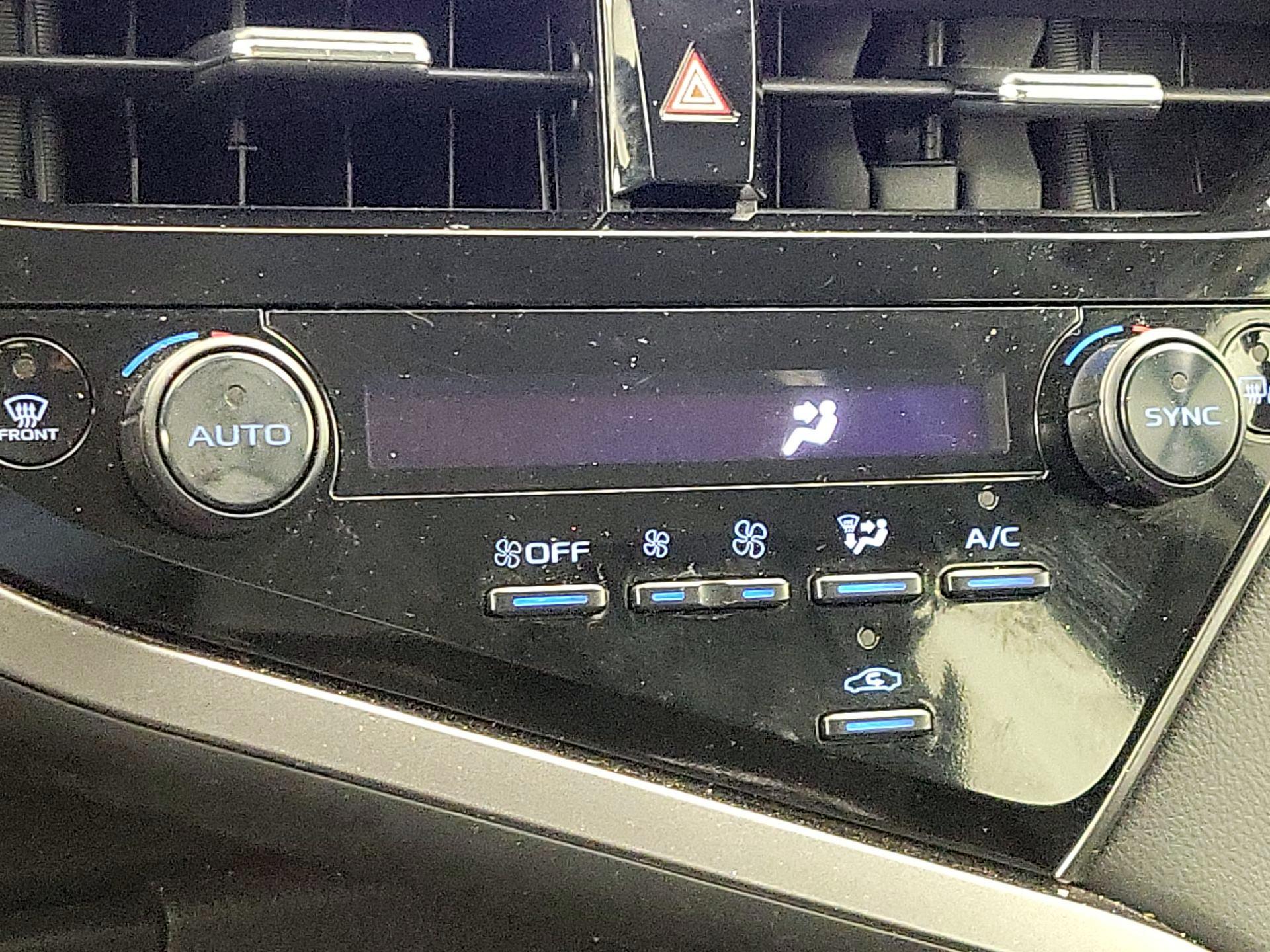 Thumbnail: 2023 Toyota Camry - 16