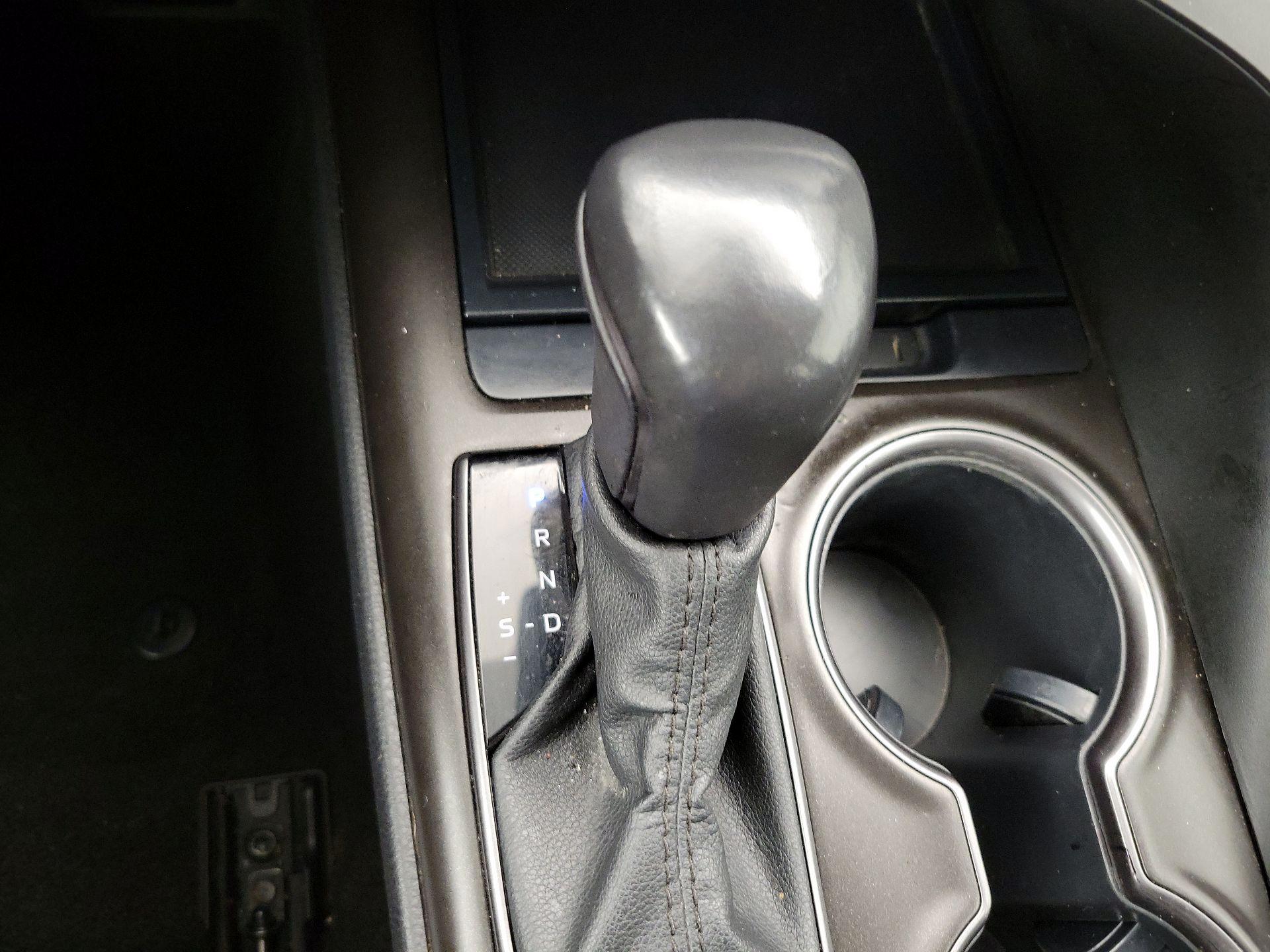 Thumbnail: 2023 Toyota Camry - 17