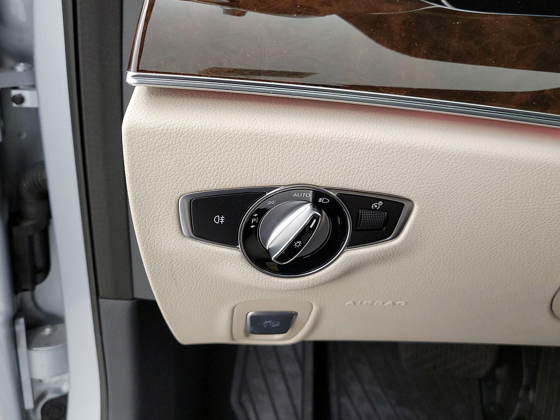 Thumbnail: 2022 Mercedes-Benz E-Class - 13