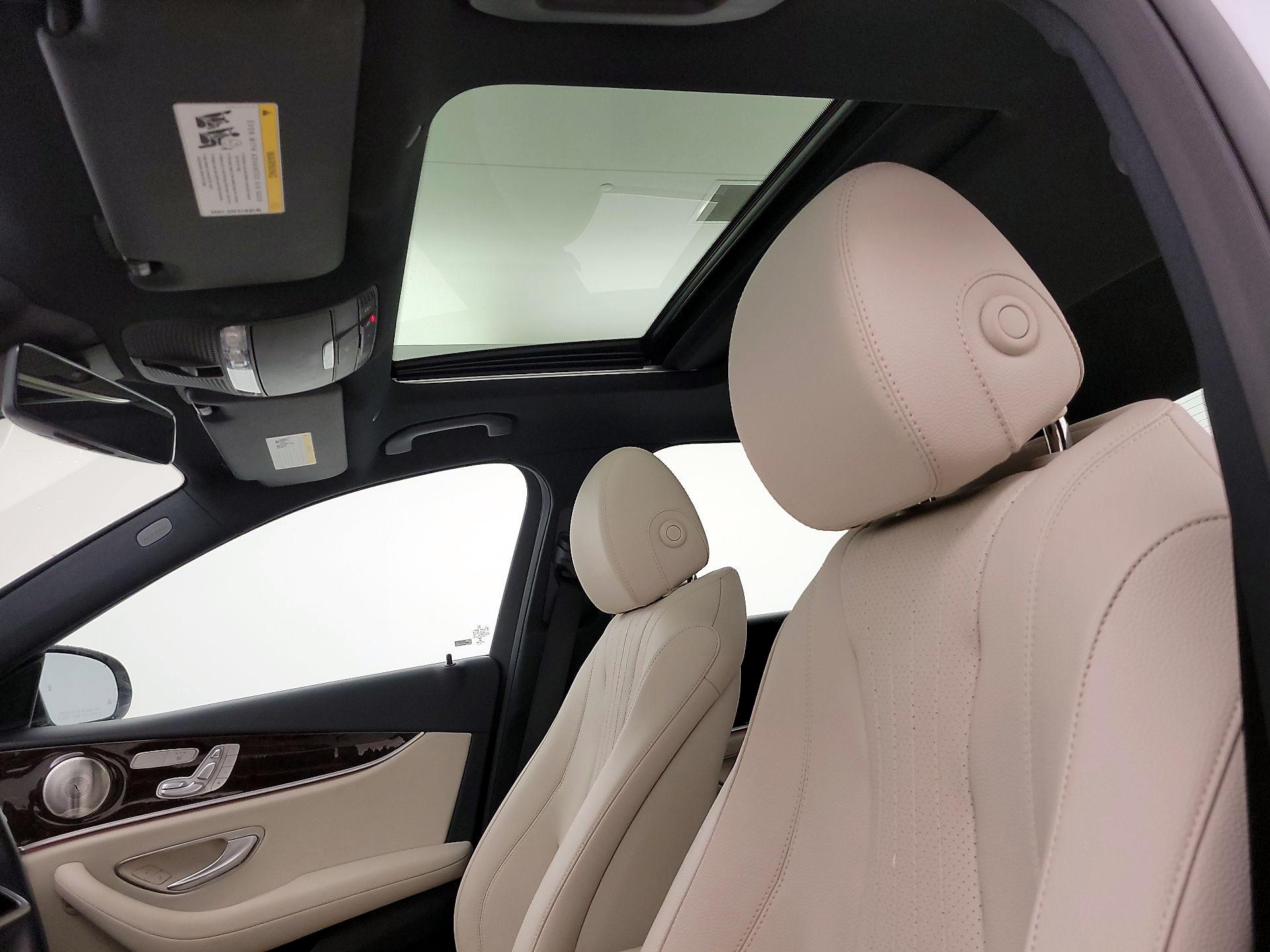 Thumbnail: 2022 Mercedes-Benz E-Class - 20