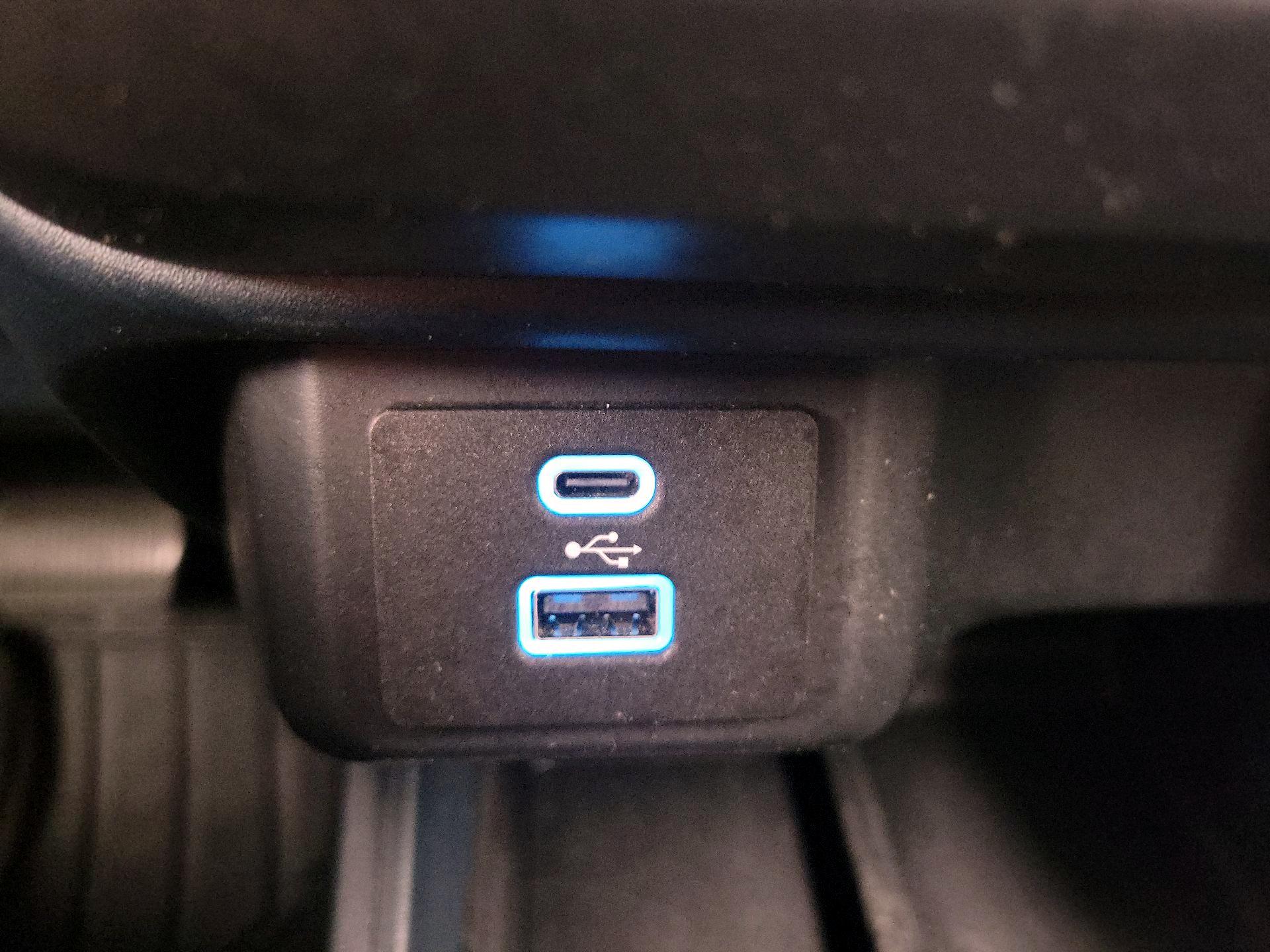 Thumbnail: 2022 Ford Maverick - 18