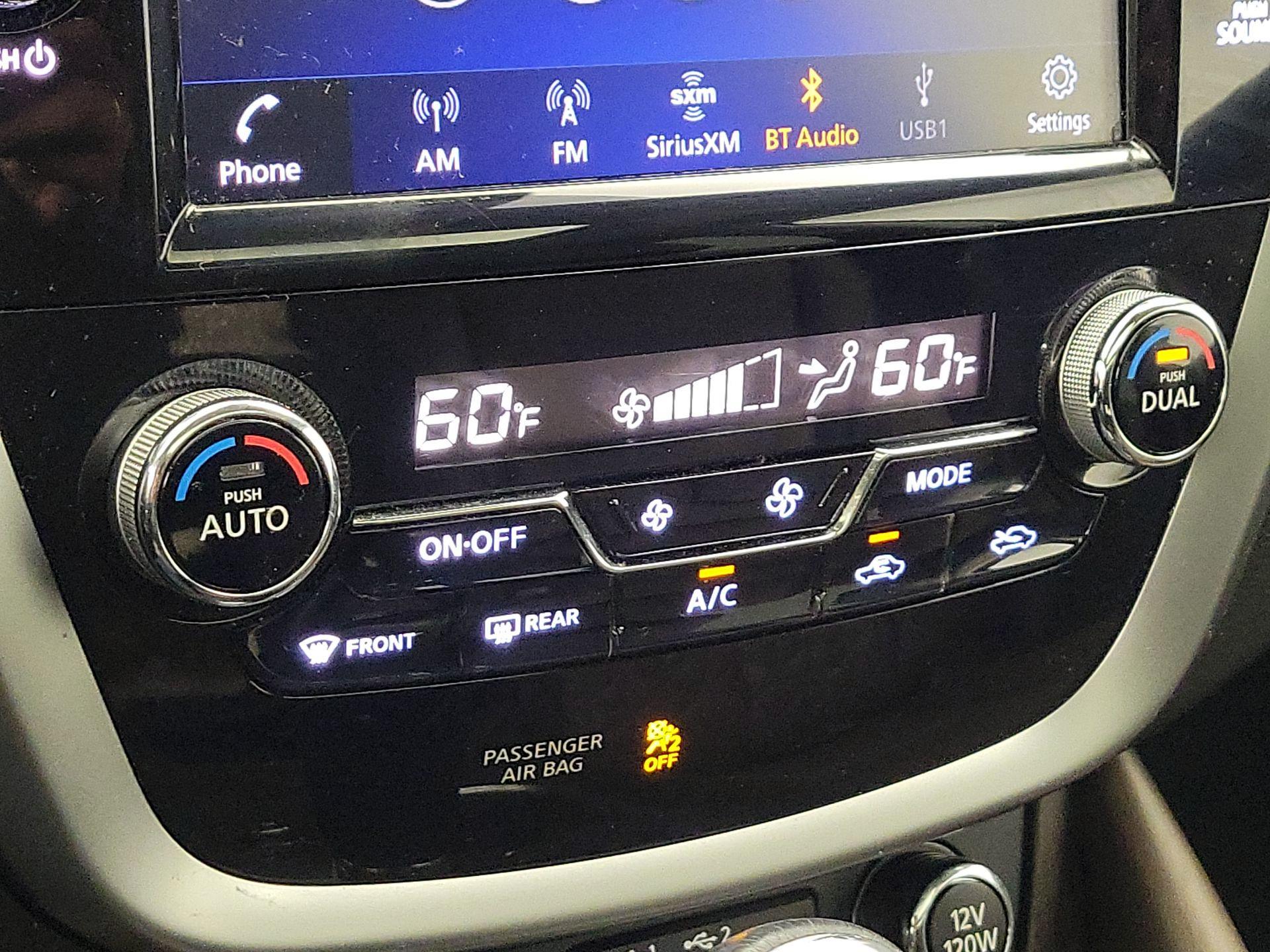 Thumbnail: 2023 Hyundai Elantra - 17