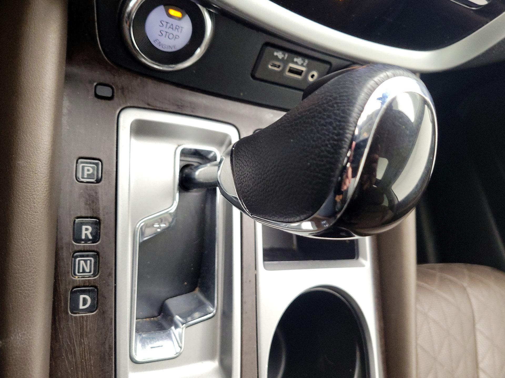 Thumbnail: 2023 Hyundai Elantra - 18