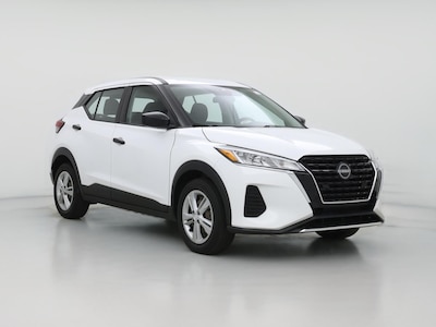White 2022 Nissan Kicks S