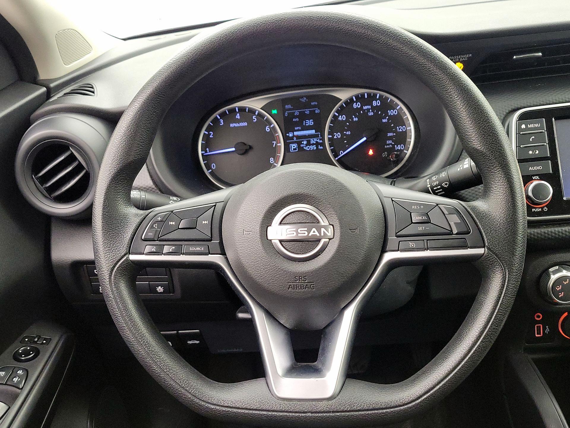 Thumbnail: 2022 Nissan Kicks - 10