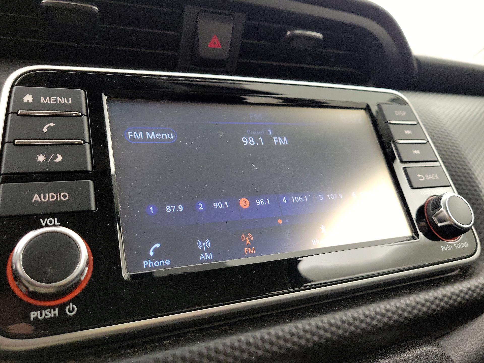 Thumbnail: 2022 Nissan Kicks - 15