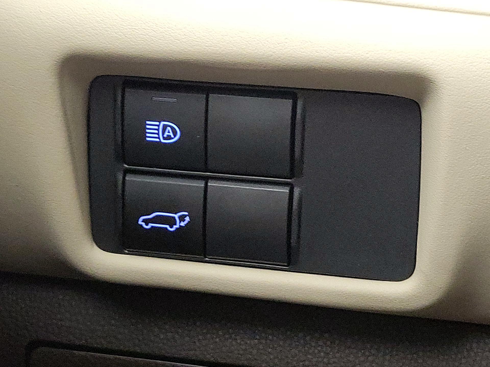 Thumbnail: 2022 Toyota Highlander - 13