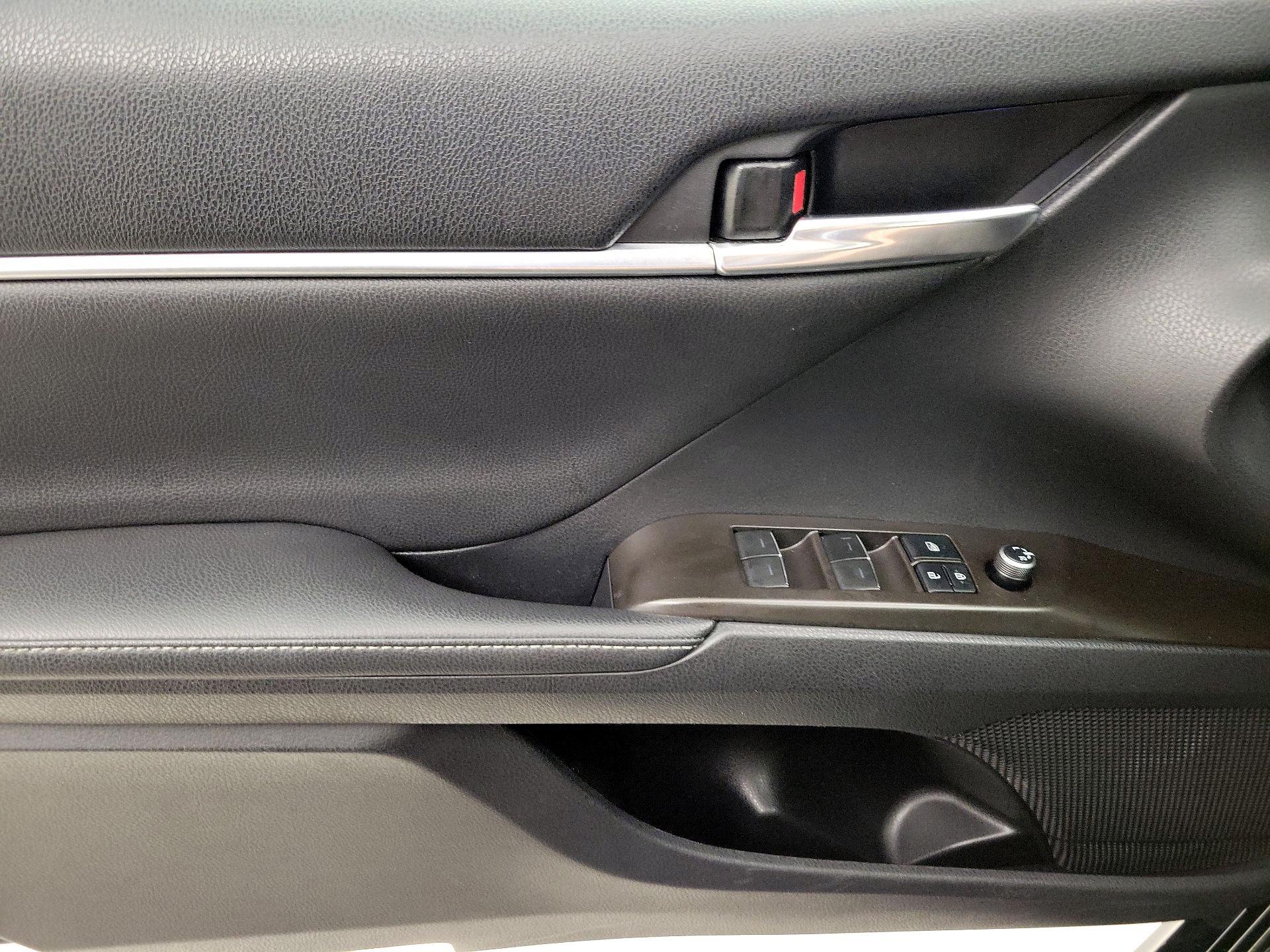 Thumbnail: 2021 Toyota Camry - 12