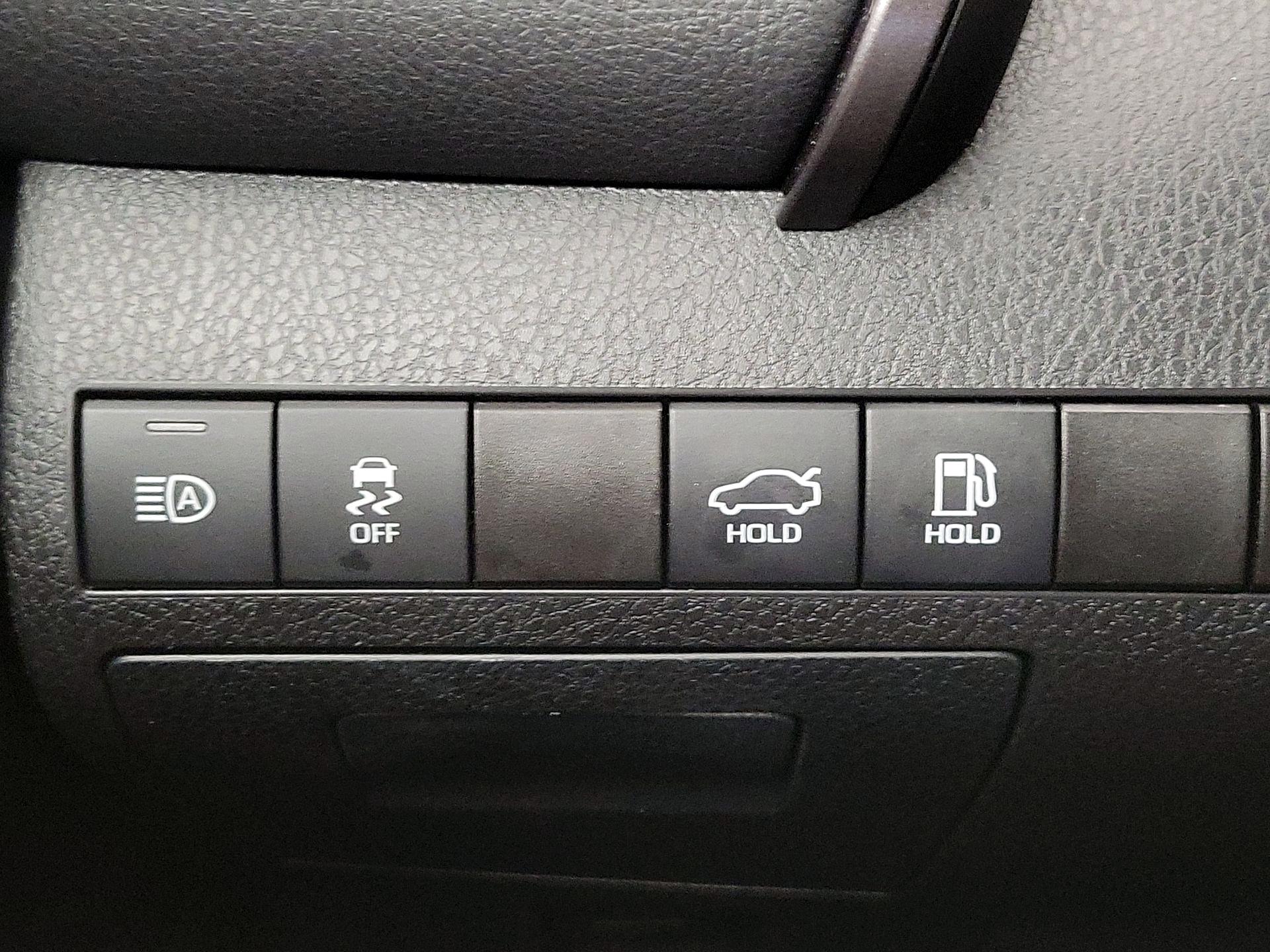 Thumbnail: 2021 Toyota Camry - 13