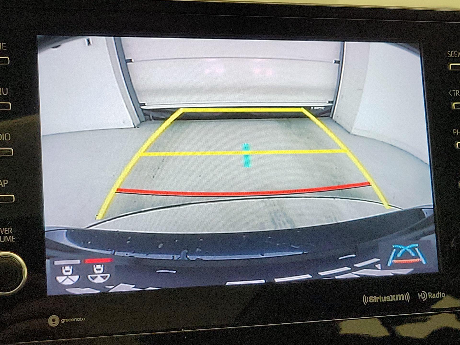 Thumbnail: 2021 Toyota Camry - 14