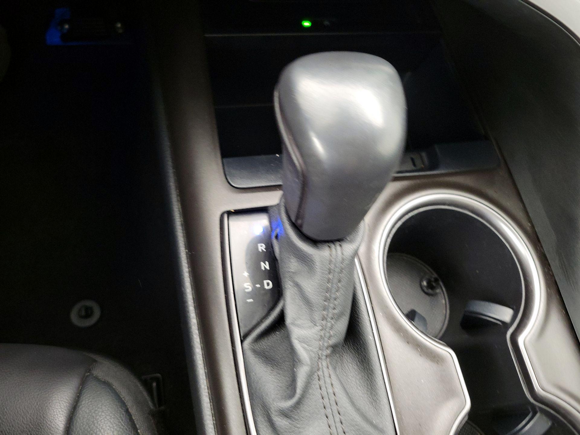 Thumbnail: 2021 Toyota Camry - 17