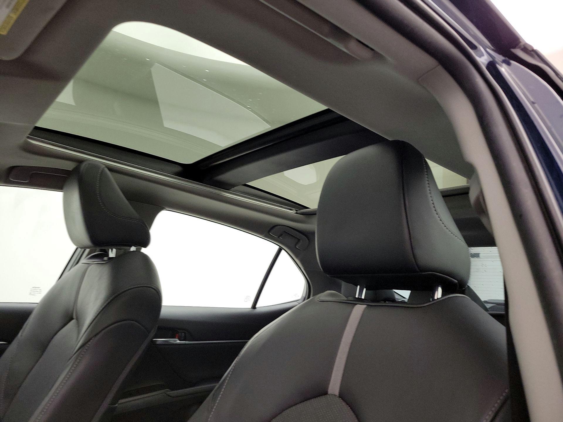 Thumbnail: 2021 Toyota Camry - 19