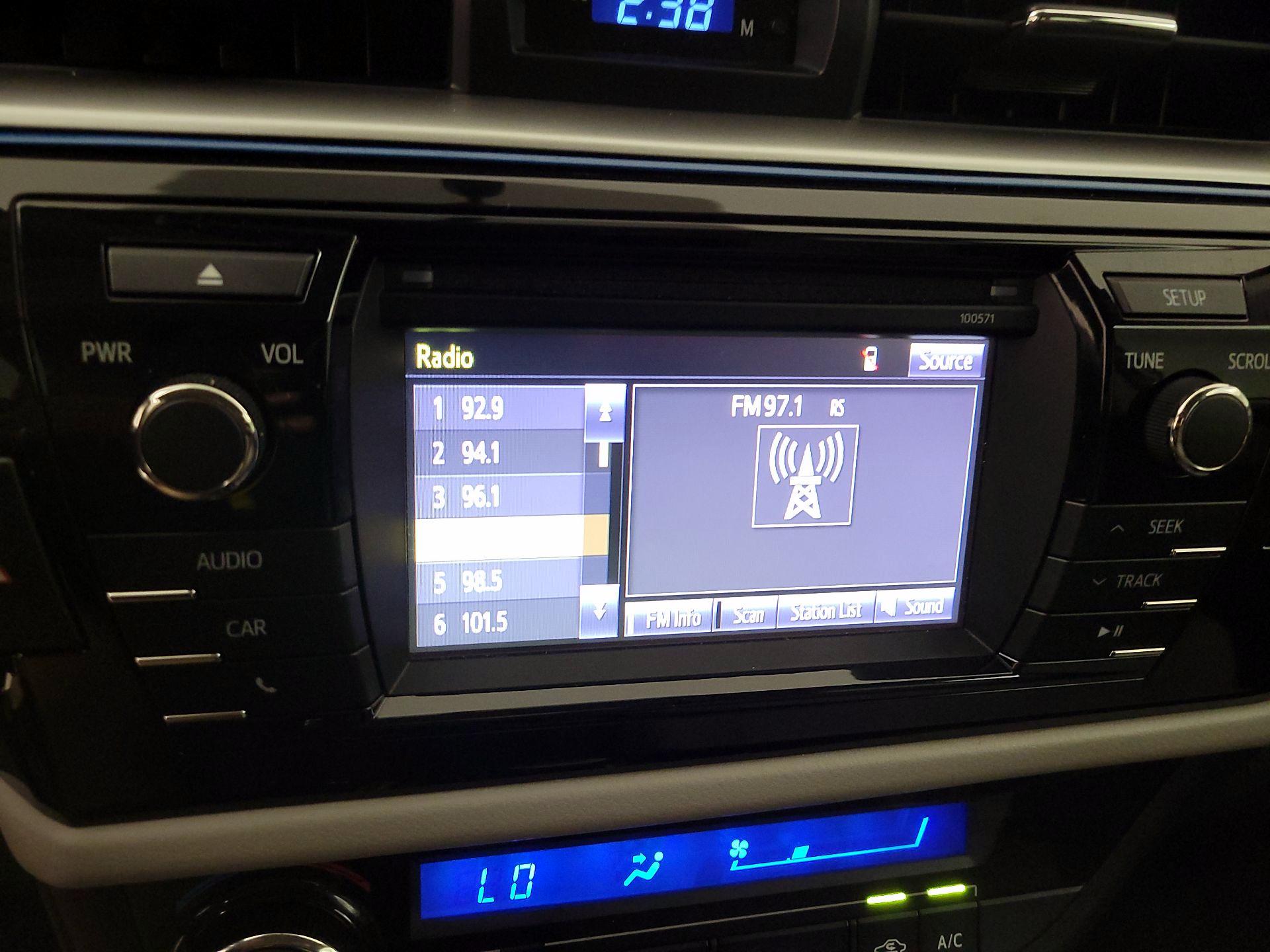 Thumbnail: 2016 Toyota Corolla - 15