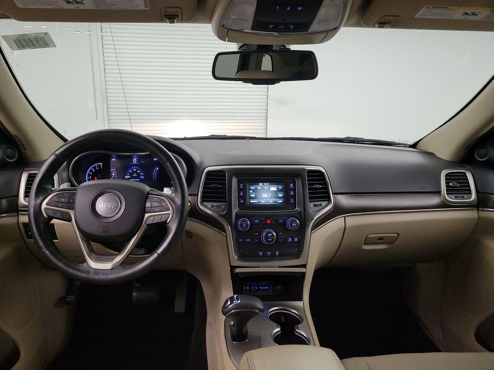 Thumbnail: 2015 Jeep Grand Cherokee - 9