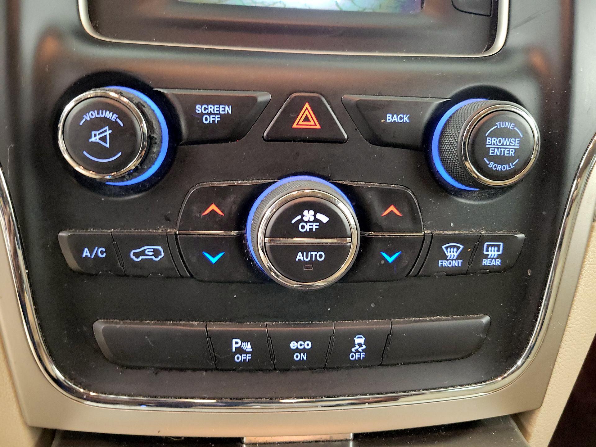 Thumbnail: 2015 Jeep Grand Cherokee - 16