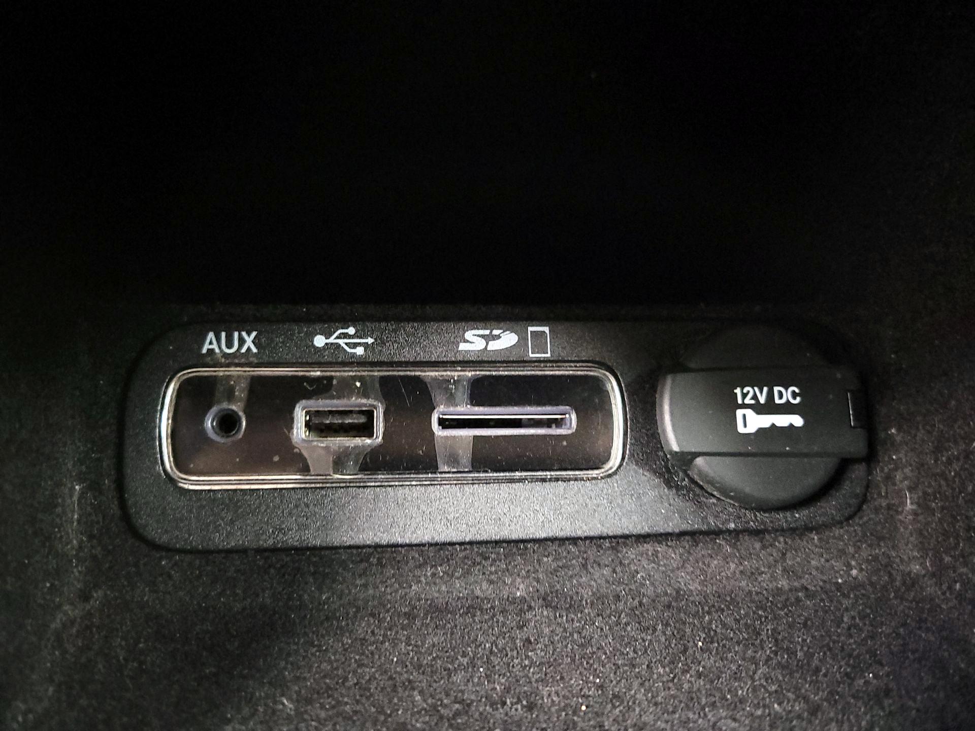 Thumbnail: 2015 Jeep Grand Cherokee - 18