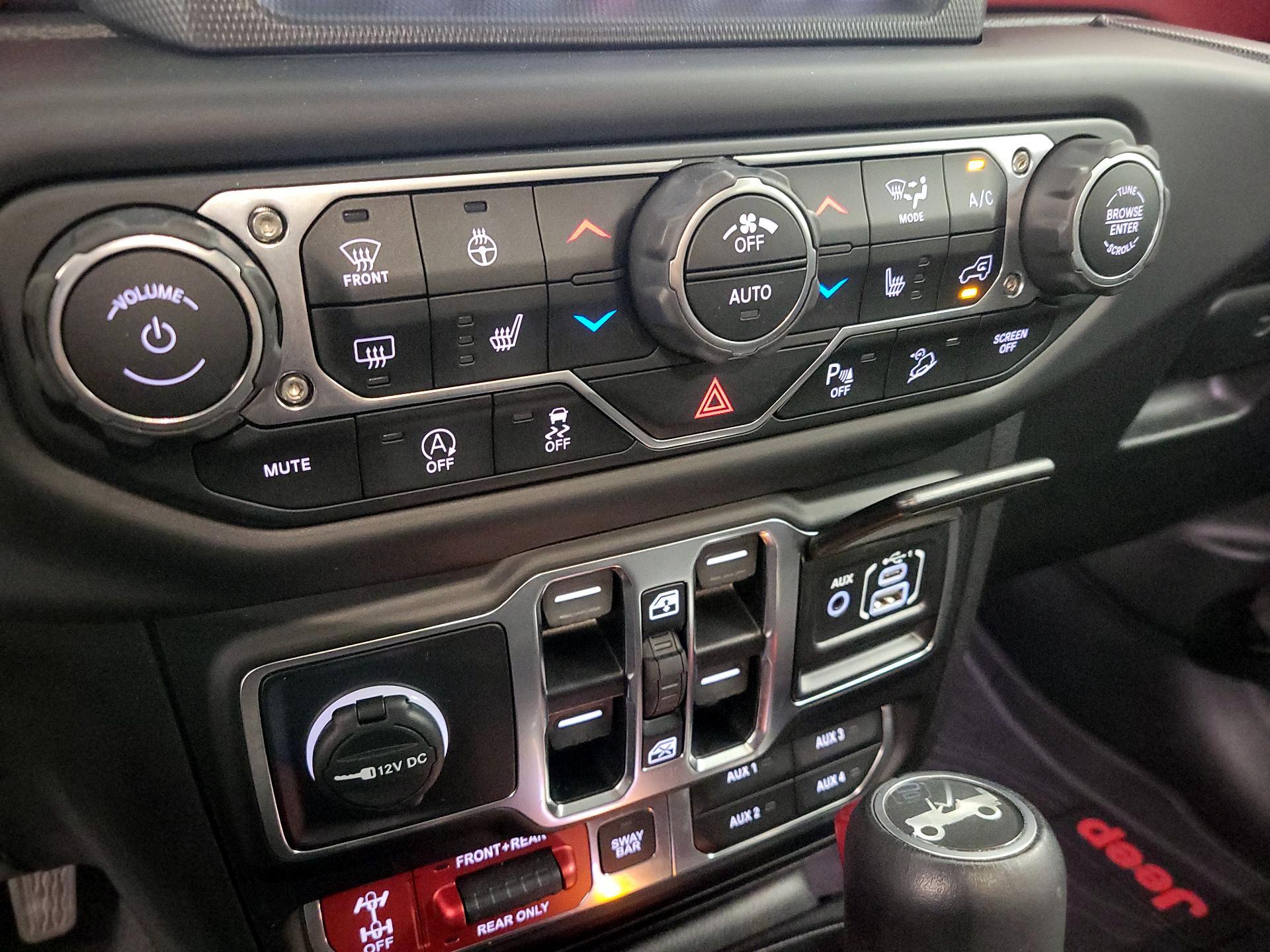 Thumbnail: 2019 Jeep Wrangler - 17