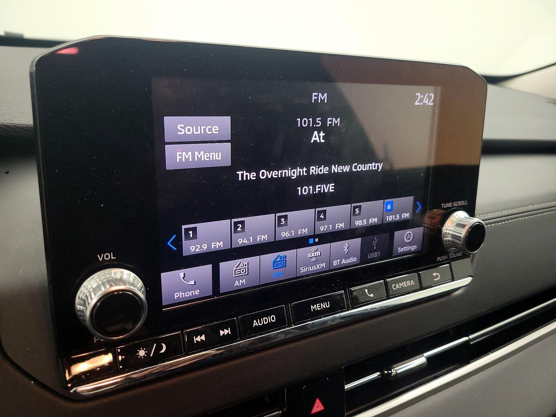 Thumbnail: 2022 Mitsubishi Outlander - 15