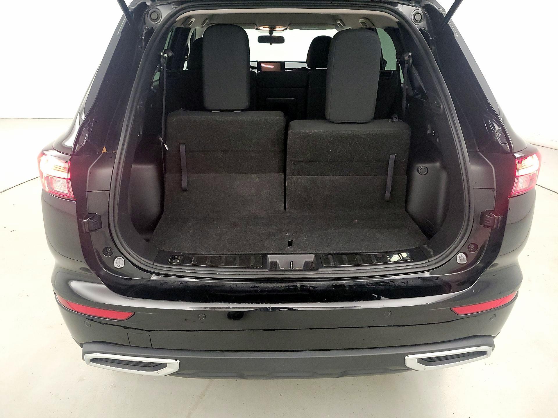 Thumbnail: 2022 Mitsubishi Outlander - 20