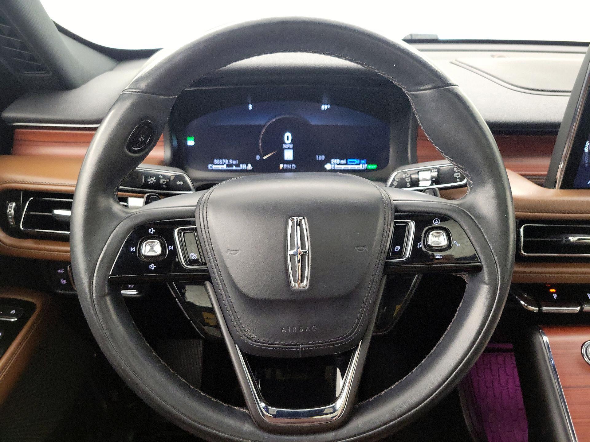 Thumbnail: 2022 Lincoln Aviator - 10