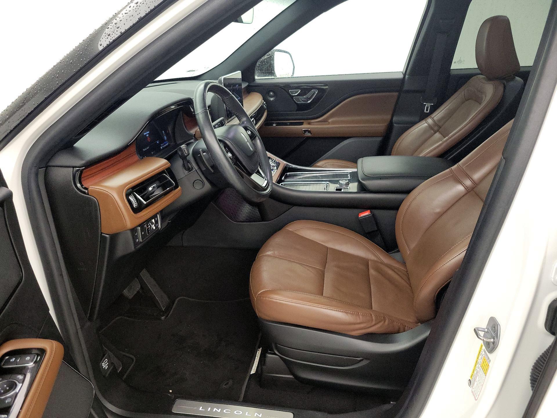 Thumbnail: 2022 Lincoln Aviator - 11