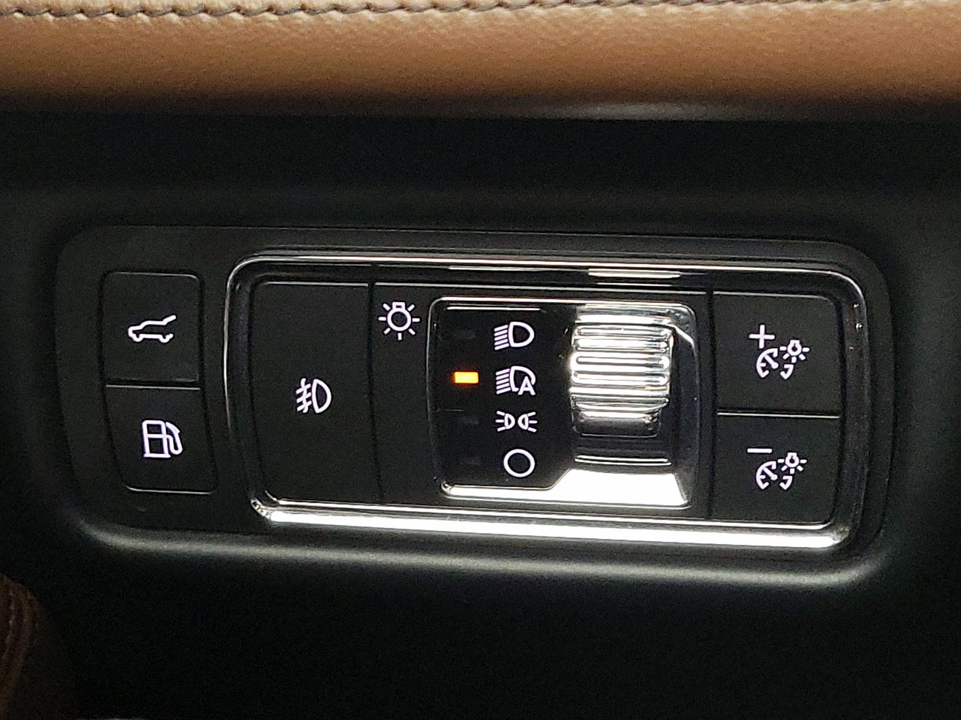 Thumbnail: 2022 Lincoln Aviator - 13