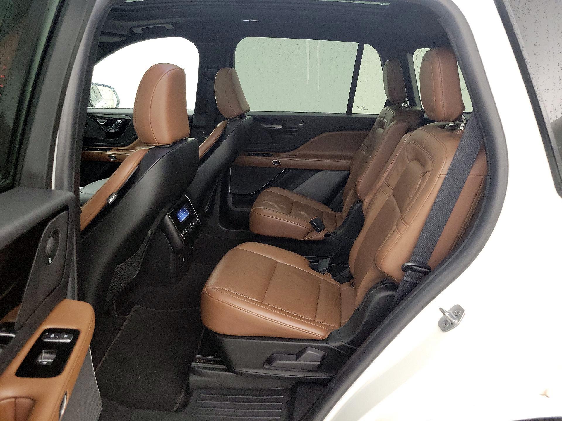 Thumbnail: 2022 Lincoln Aviator - 19