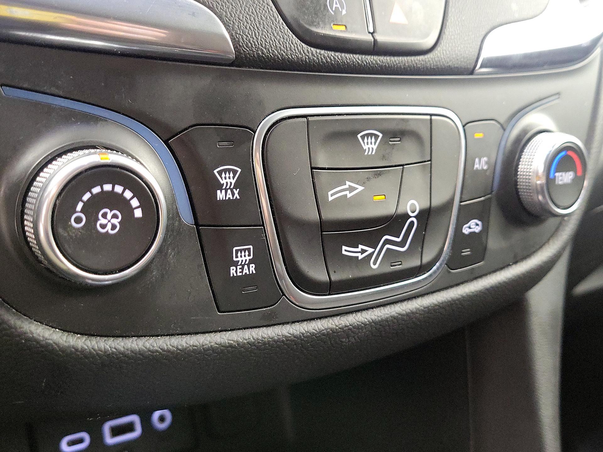 Thumbnail: 2022 Chevrolet Equinox - 16