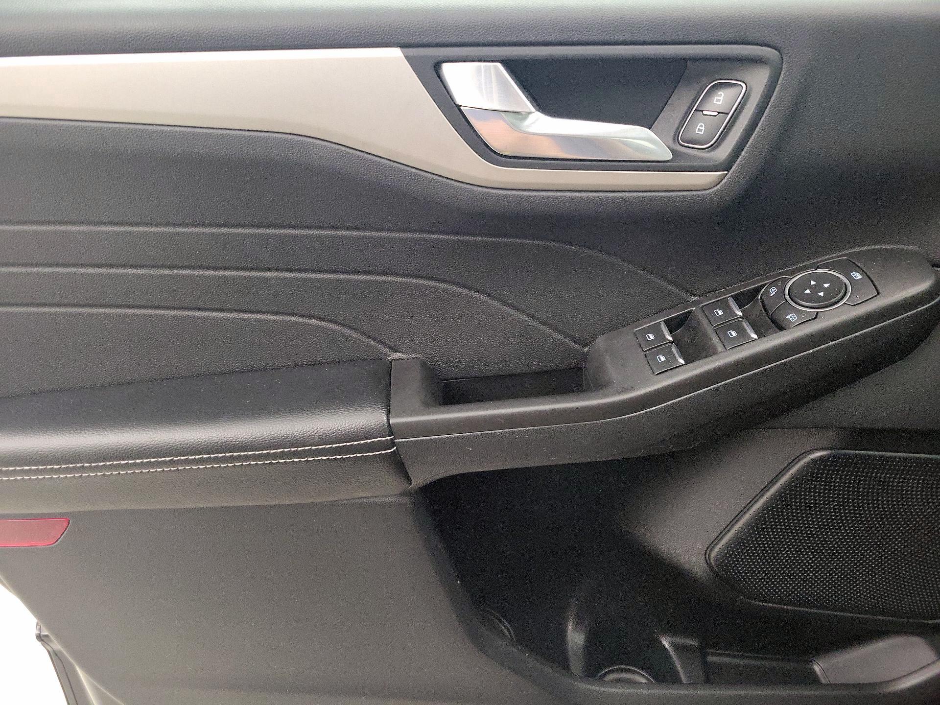 Thumbnail: 2021 Ford Escape - 12