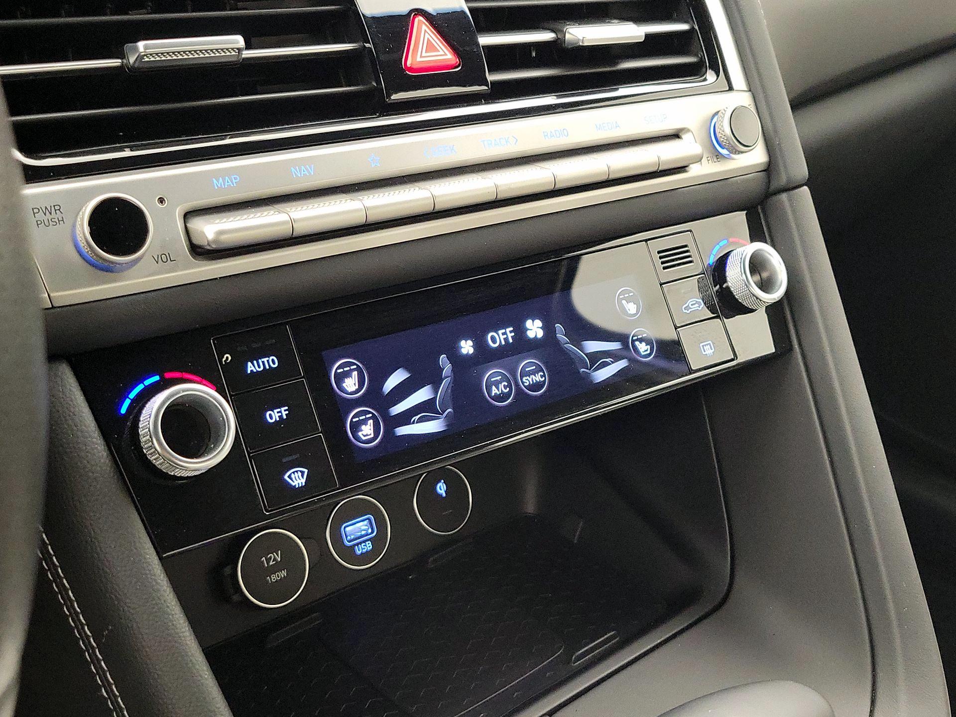 Thumbnail: 2024 Genesis G70 - 17