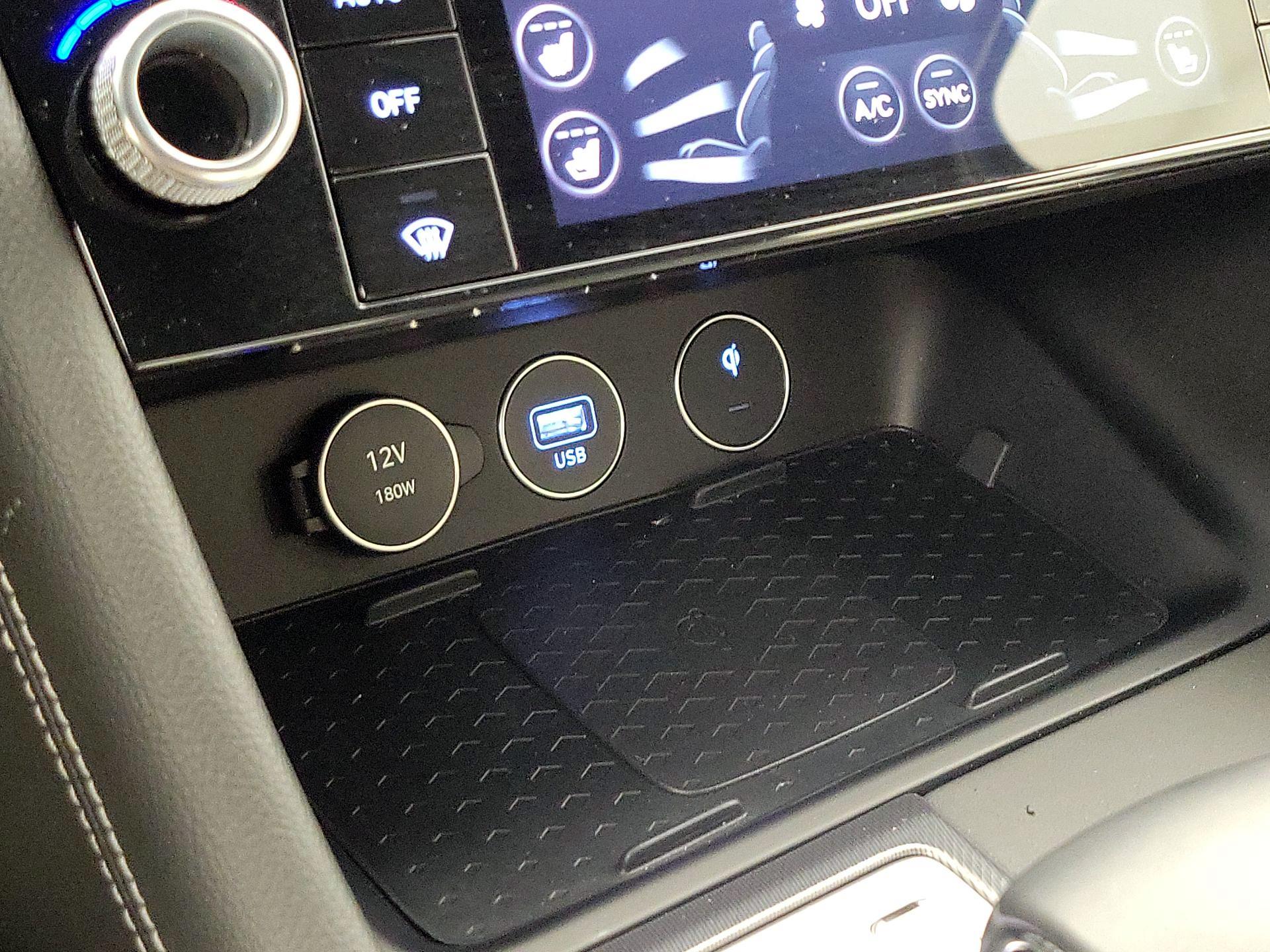 Thumbnail: 2024 Genesis G70 - 19