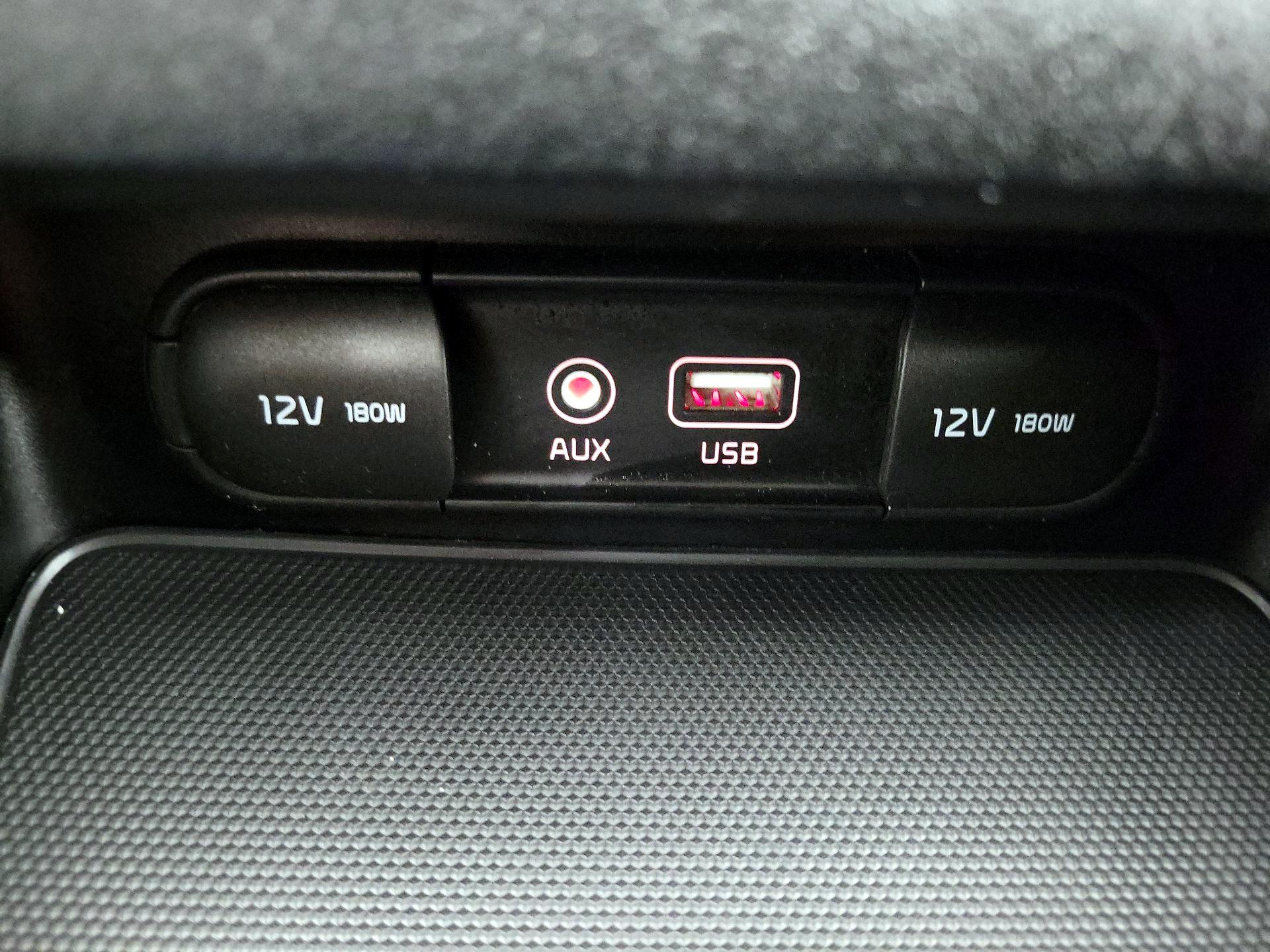 Thumbnail: 2020 Kia Forte - 18