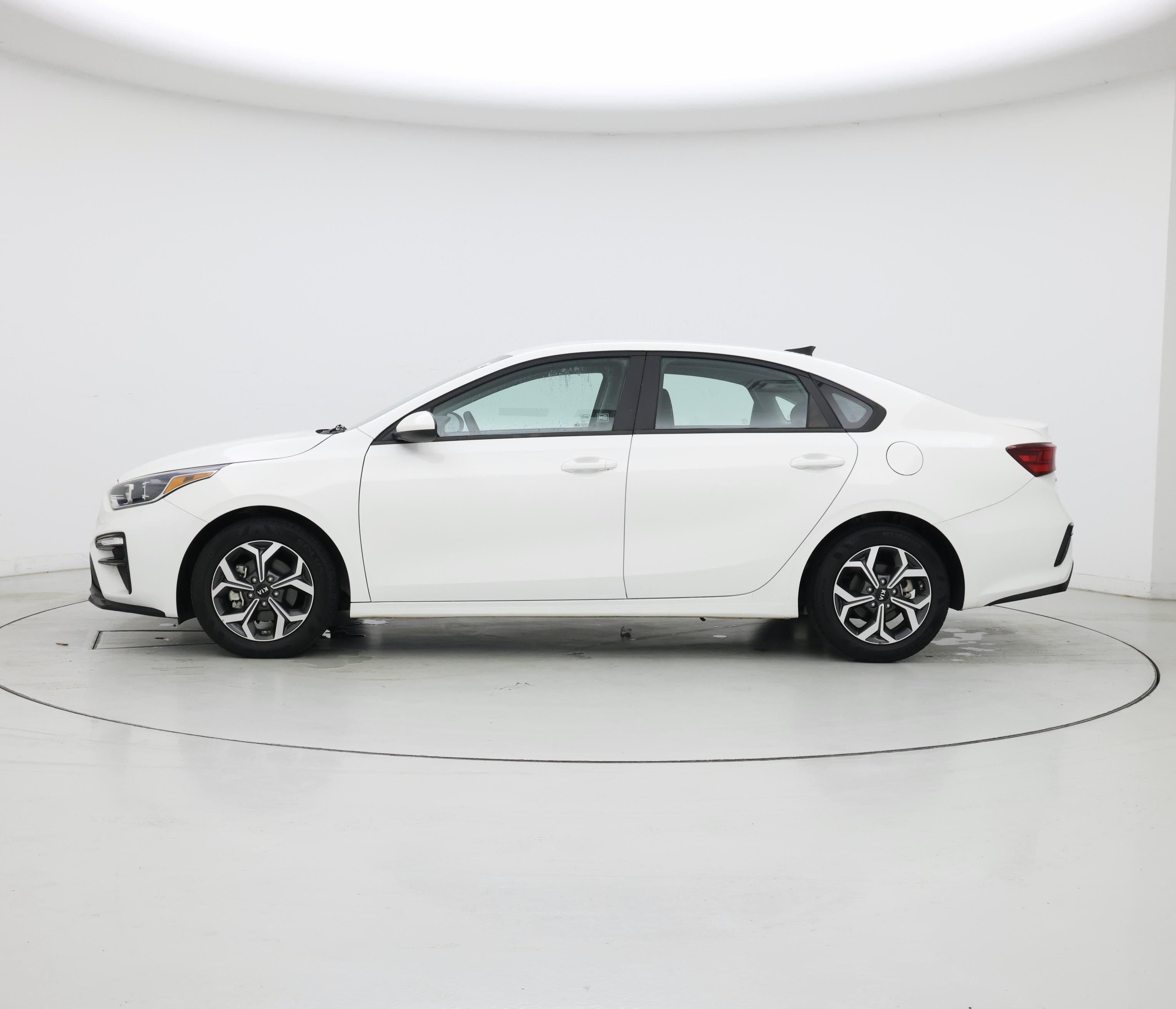 Thumbnail: 2020 Kia Forte - 3