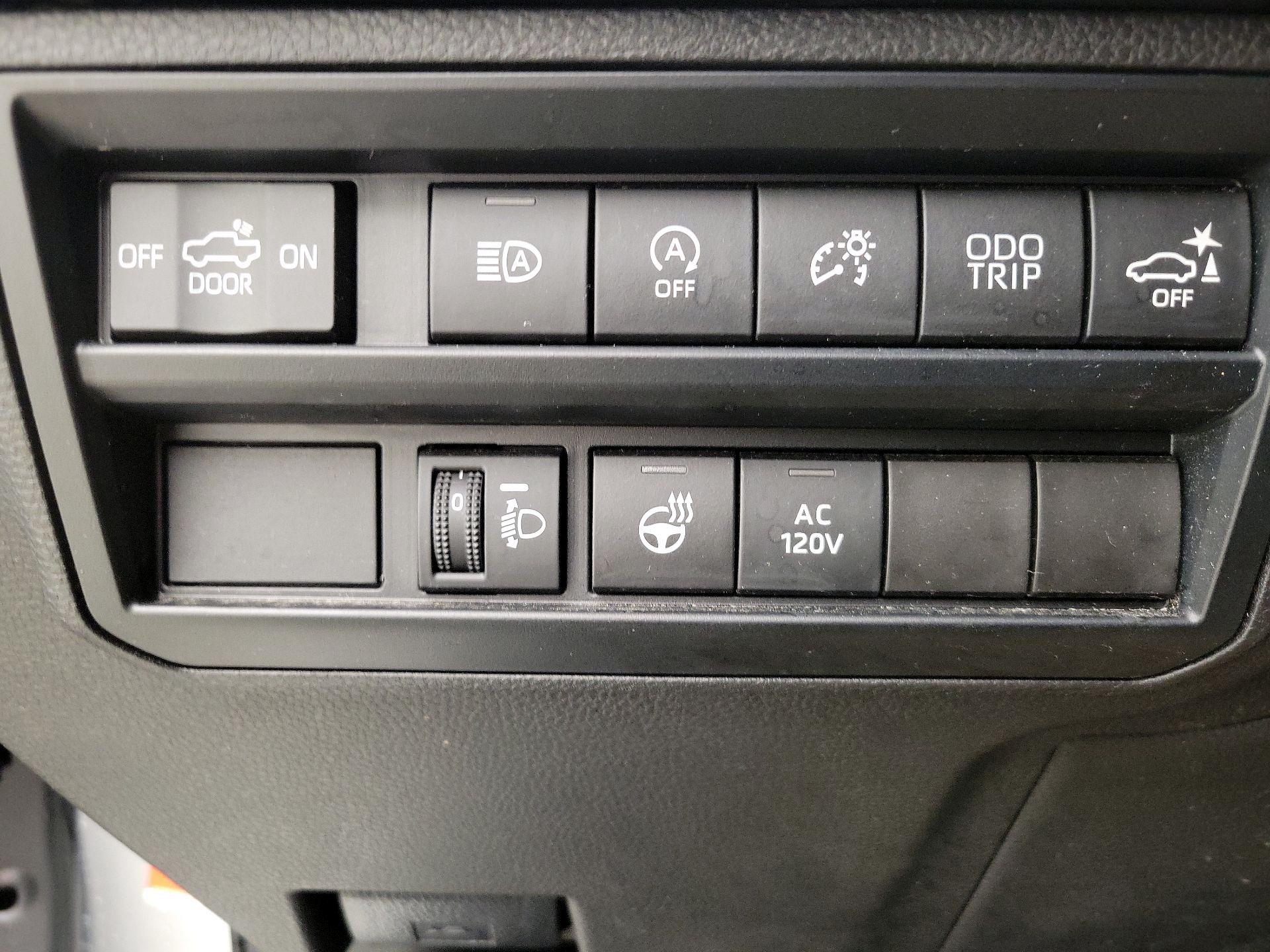 Thumbnail: 2023 Toyota Tundra - 13