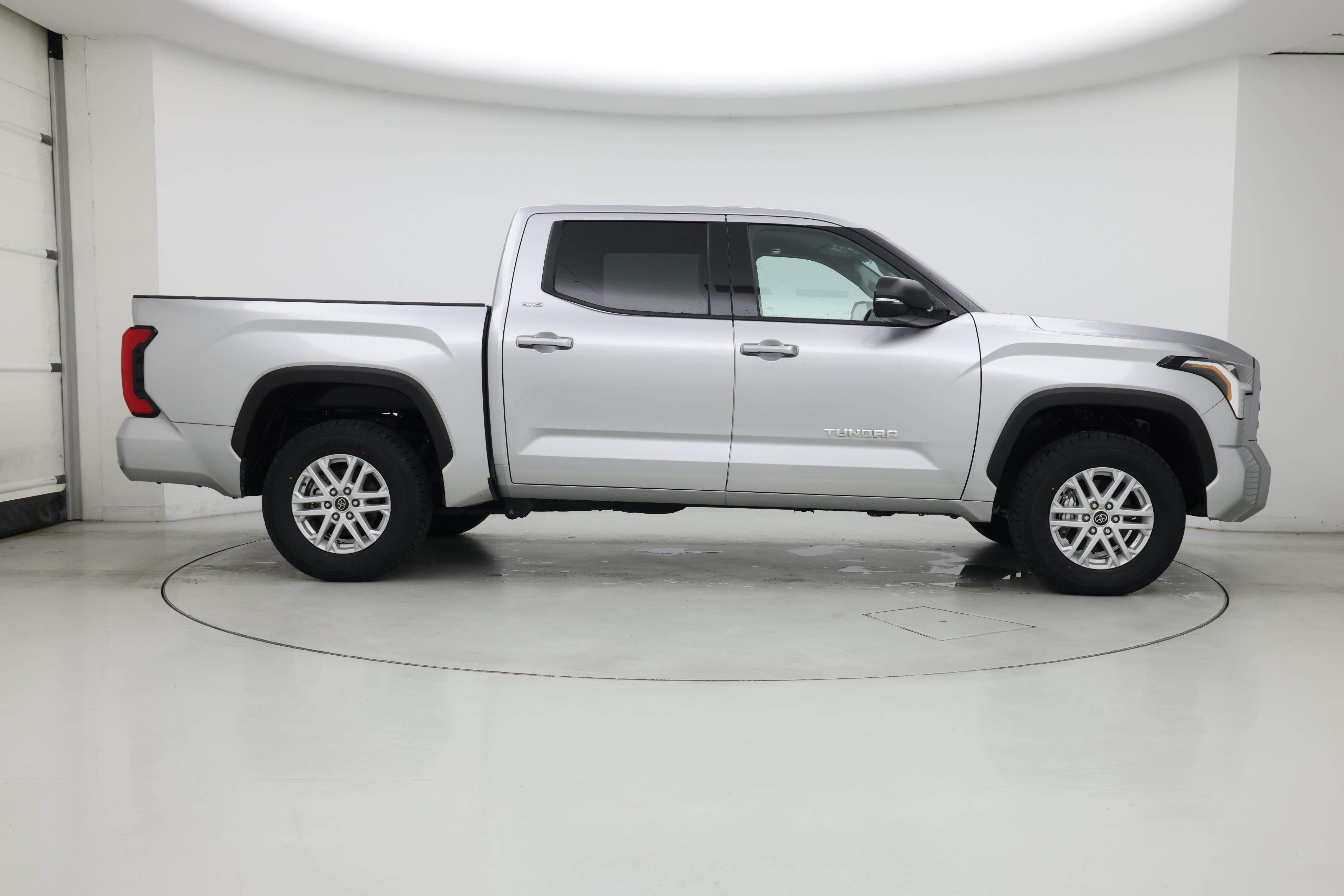 Thumbnail: 2023 Toyota Tundra - 7