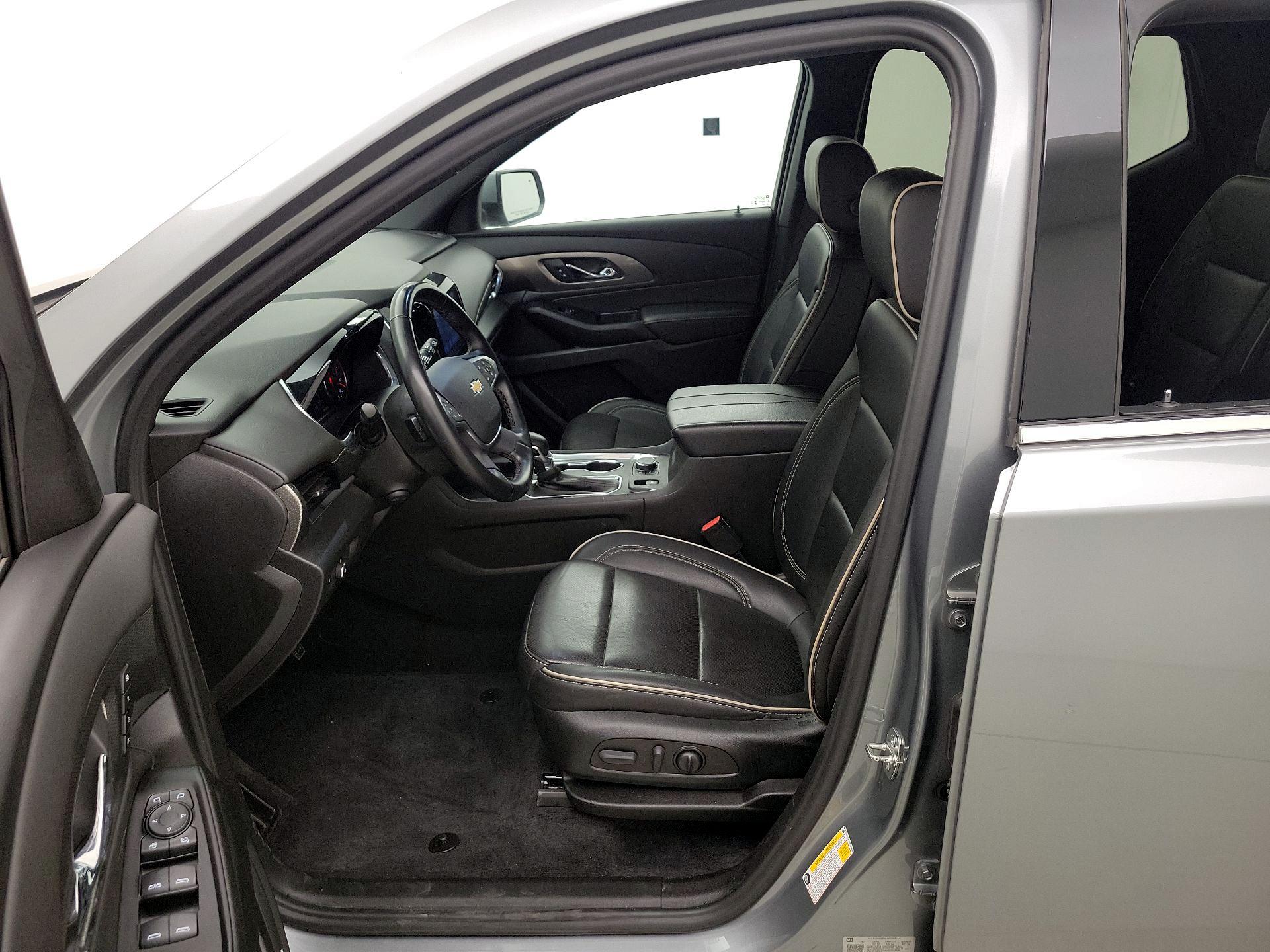 Thumbnail: 2023 Chevrolet Traverse - 11