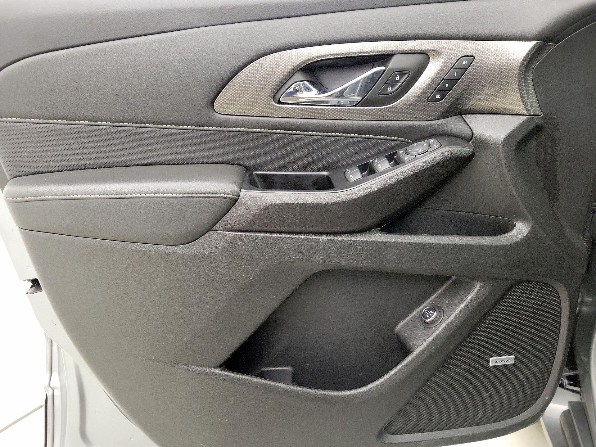 Thumbnail: 2023 Chevrolet Traverse - 12