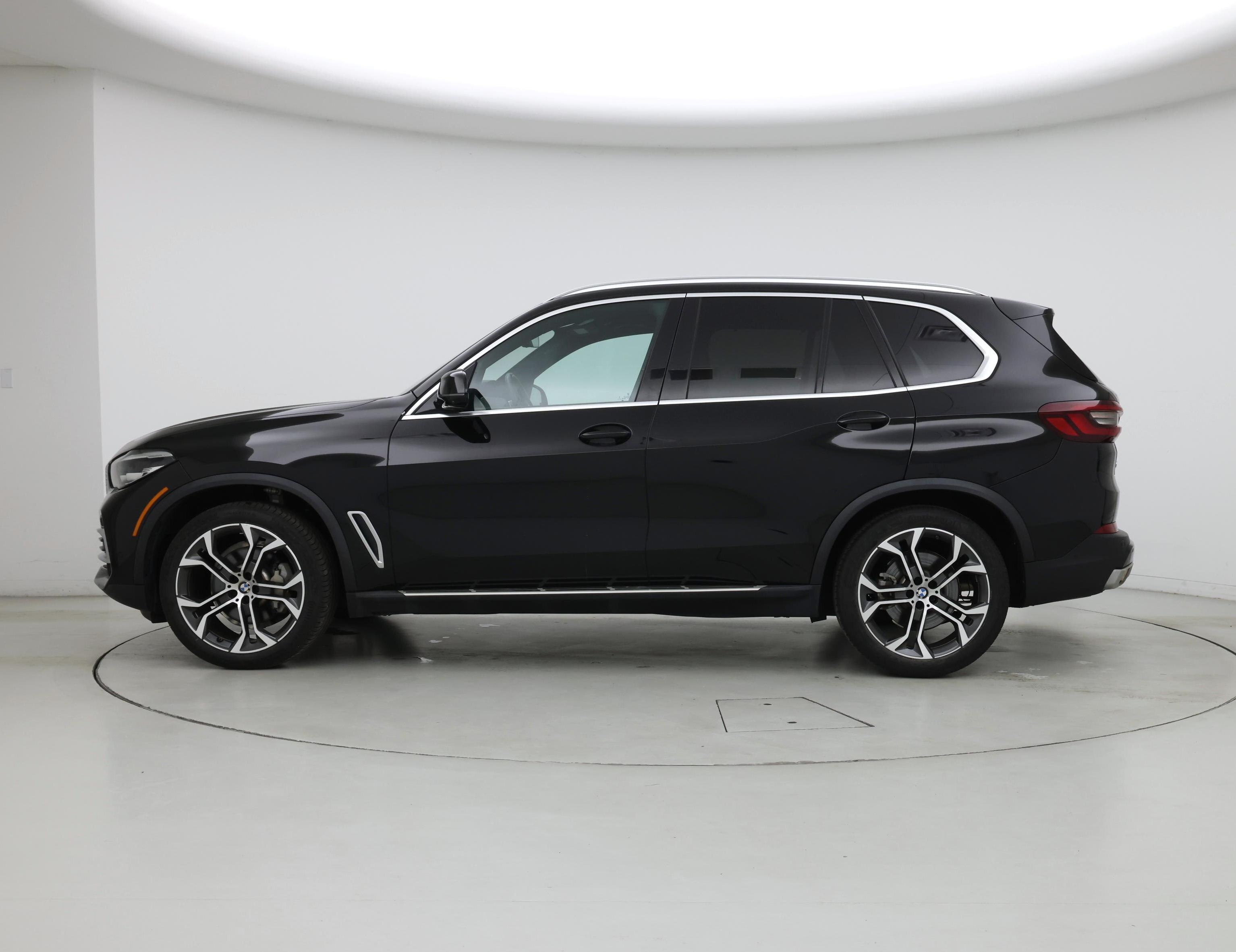 Thumbnail: 2023 BMW X5 - 3