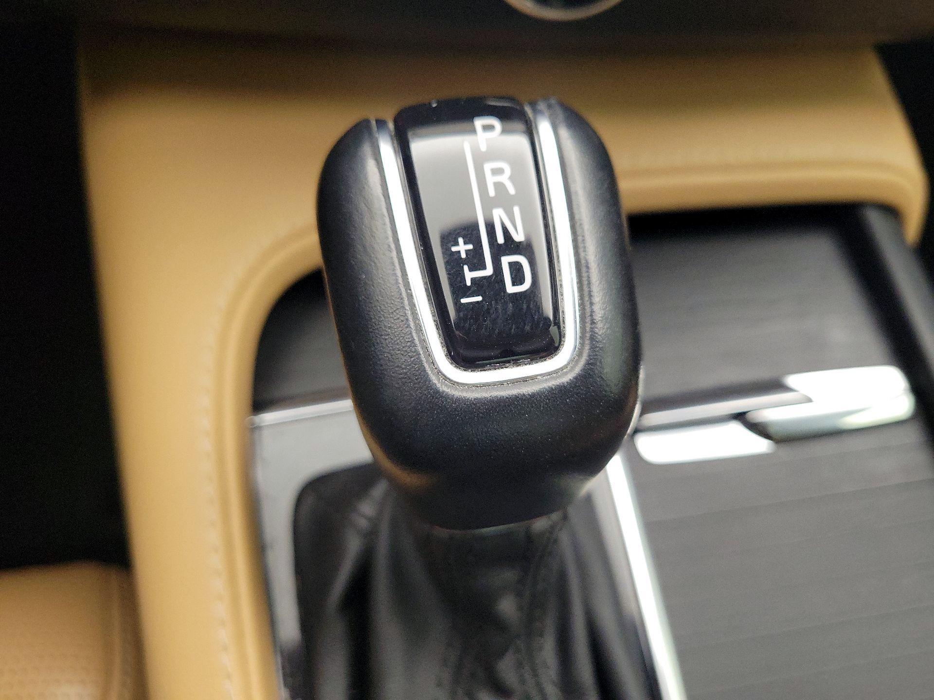 Thumbnail: 2021 Volvo XC90 - 17