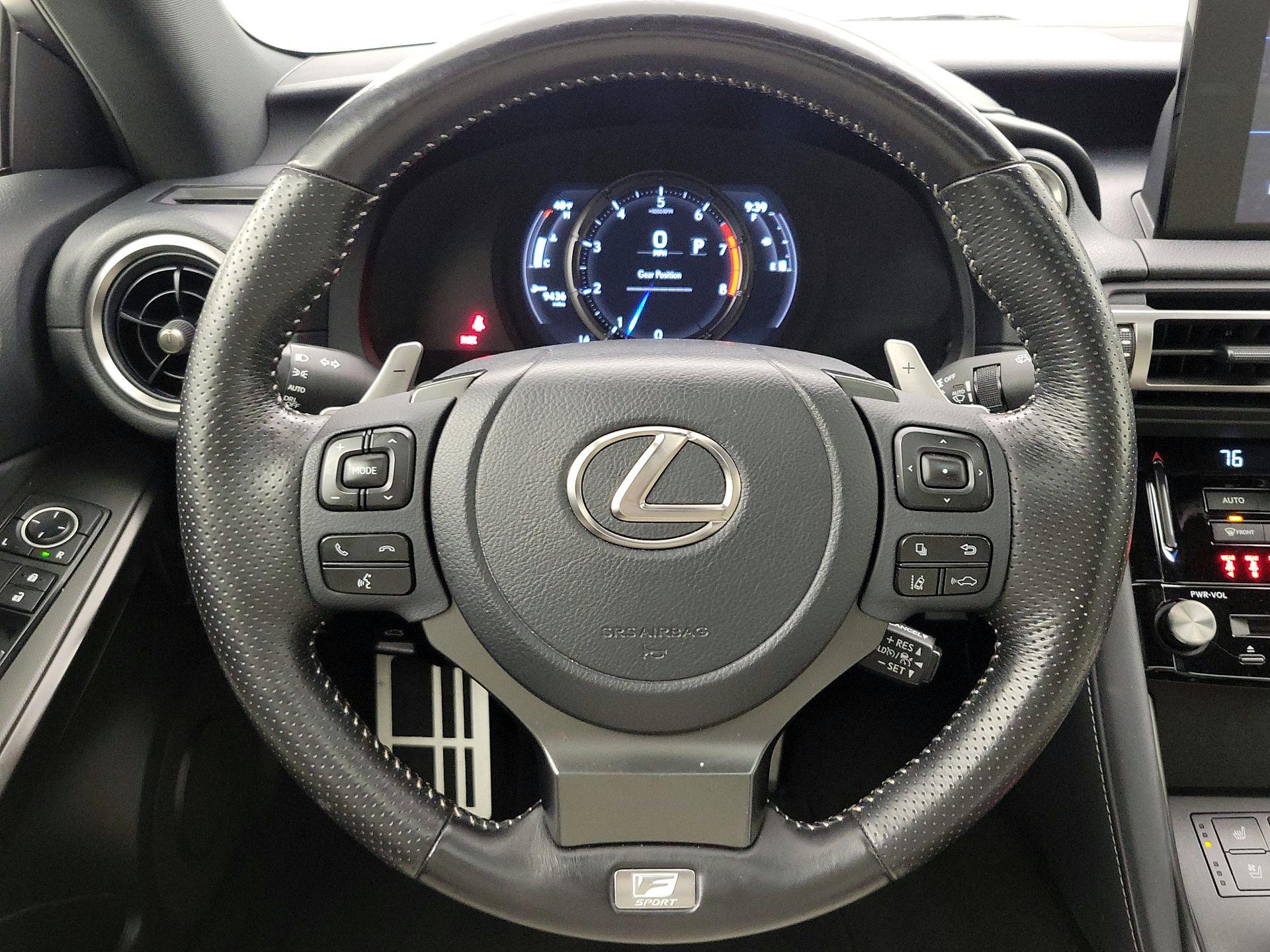 Thumbnail: 2022 Lexus IS - 10