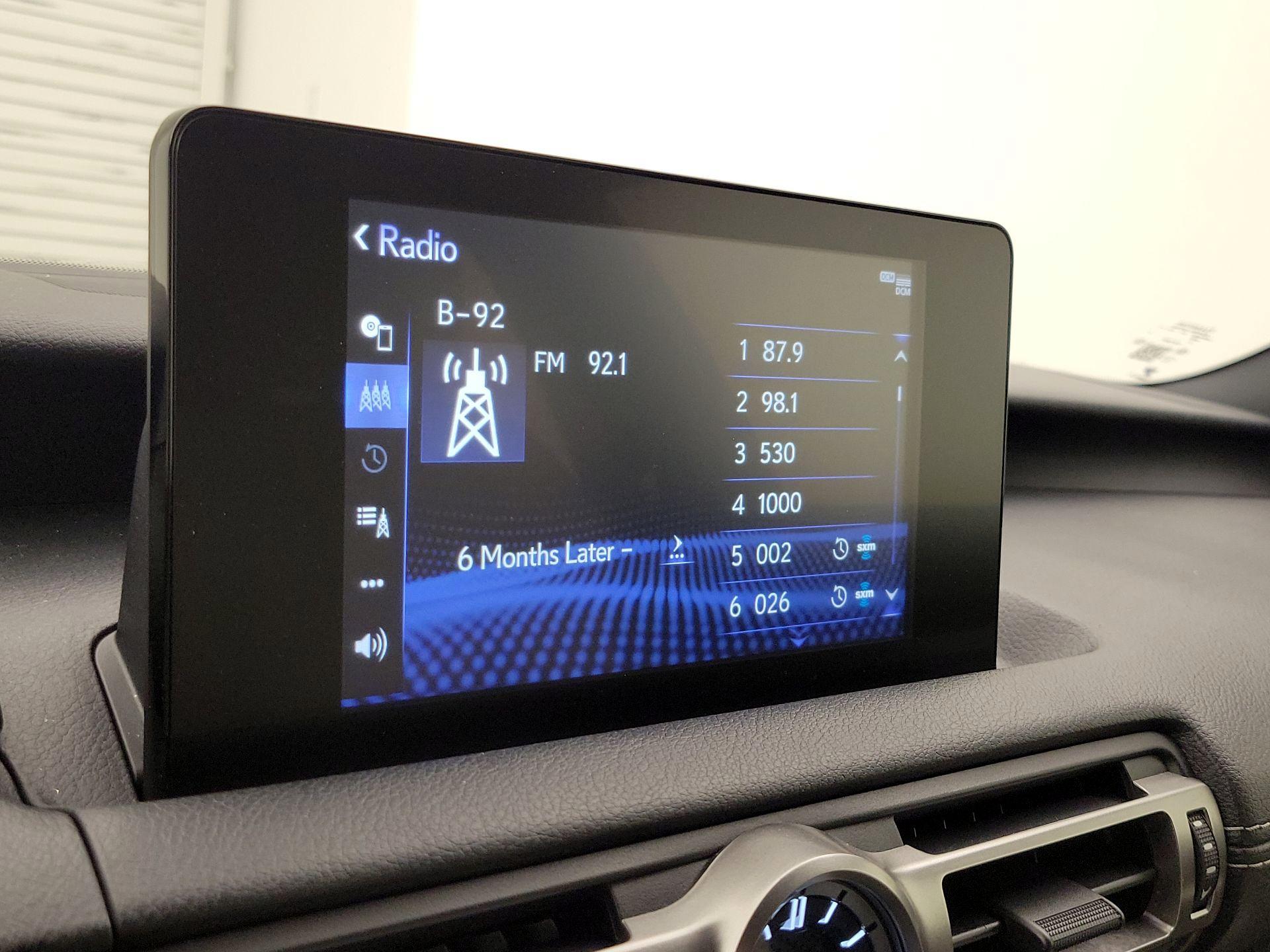 Thumbnail: 2022 Lexus IS - 15