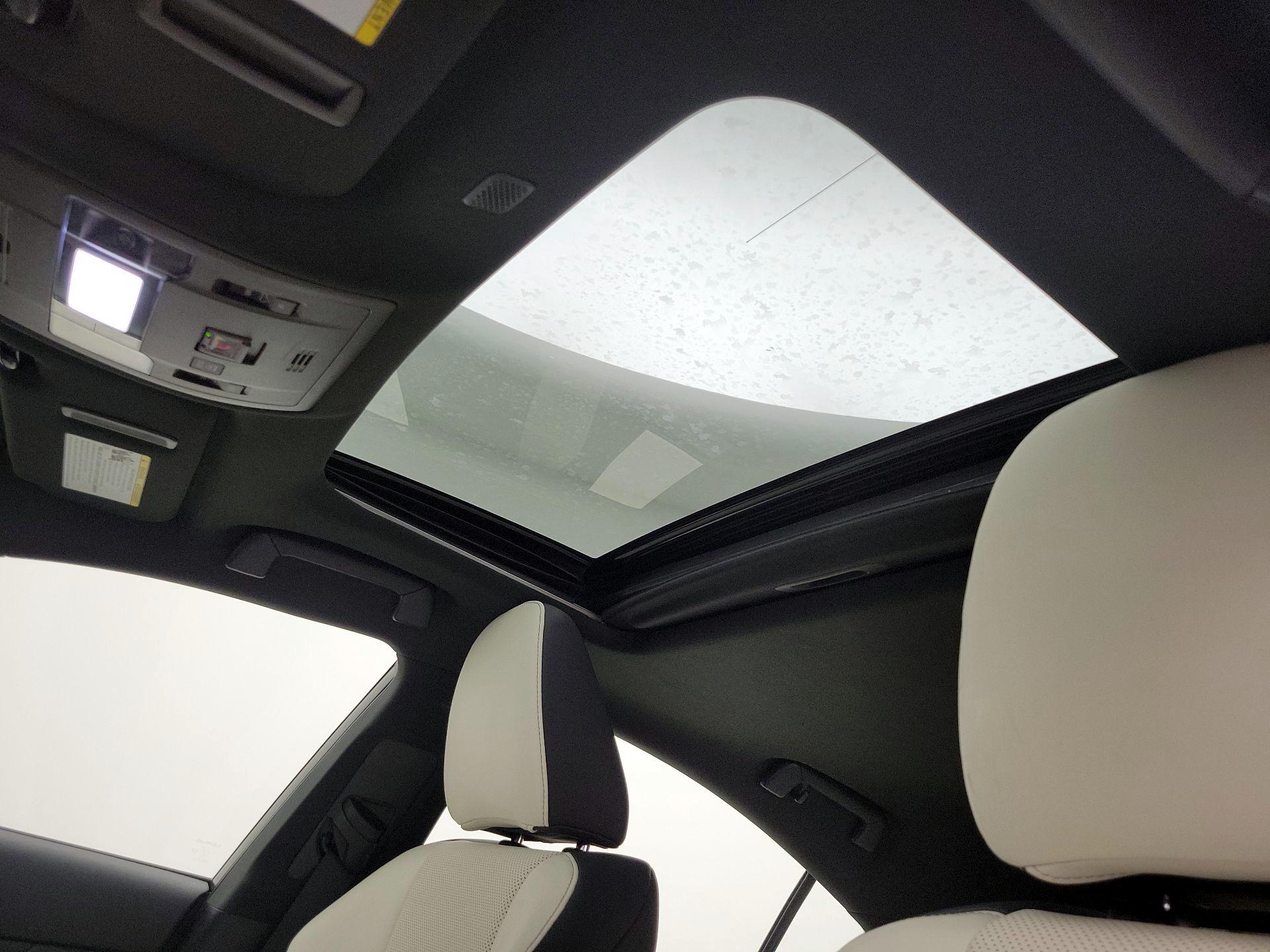 Thumbnail: 2022 Lexus IS - 19