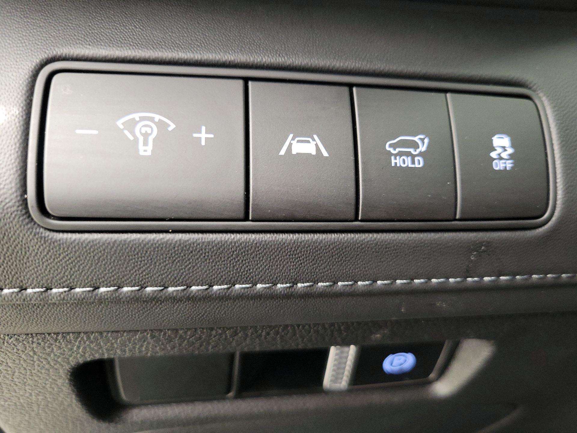 Thumbnail: 2023 Hyundai Santa Fe - 13