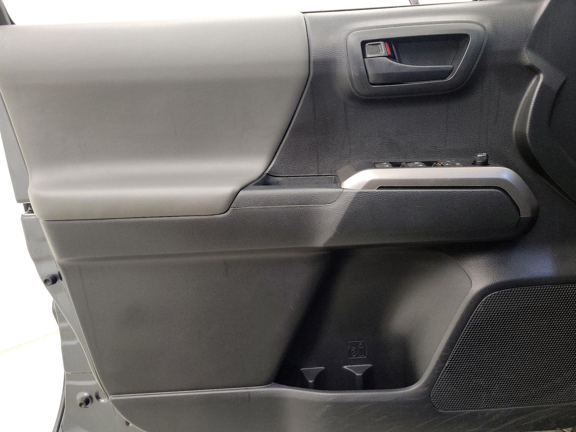 Thumbnail: 2022 Toyota Tacoma - 12