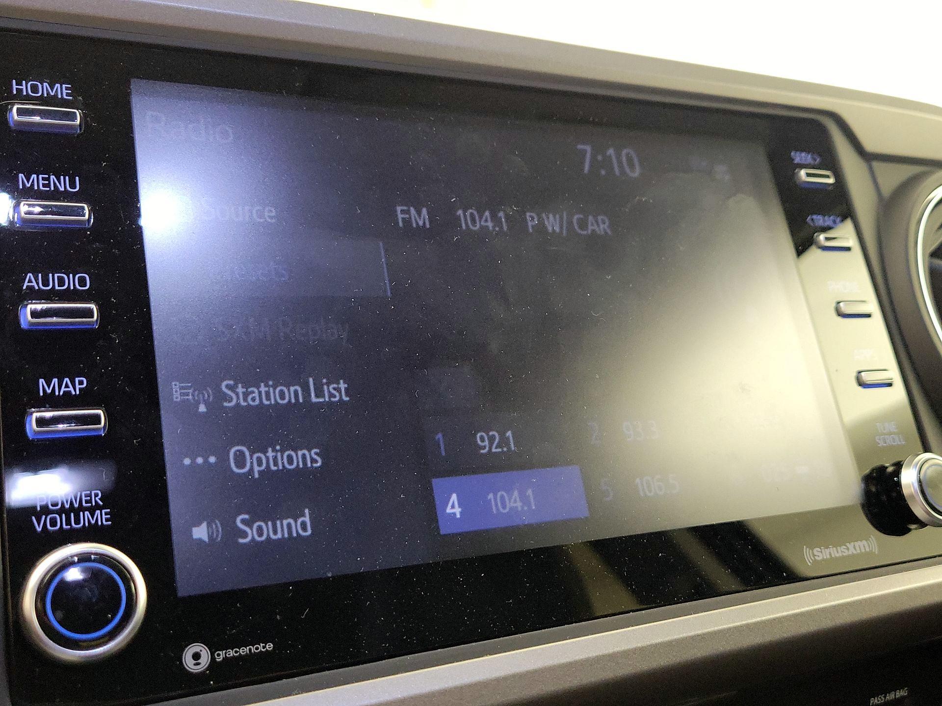 Thumbnail: 2022 Toyota Tacoma - 15