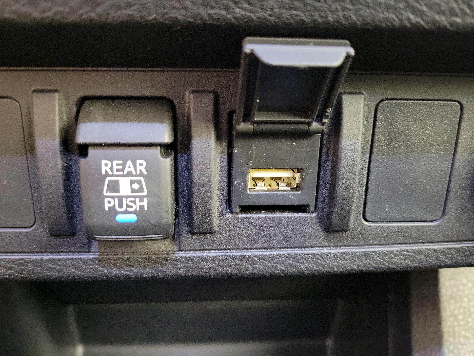 Thumbnail: 2022 Toyota Tacoma - 18