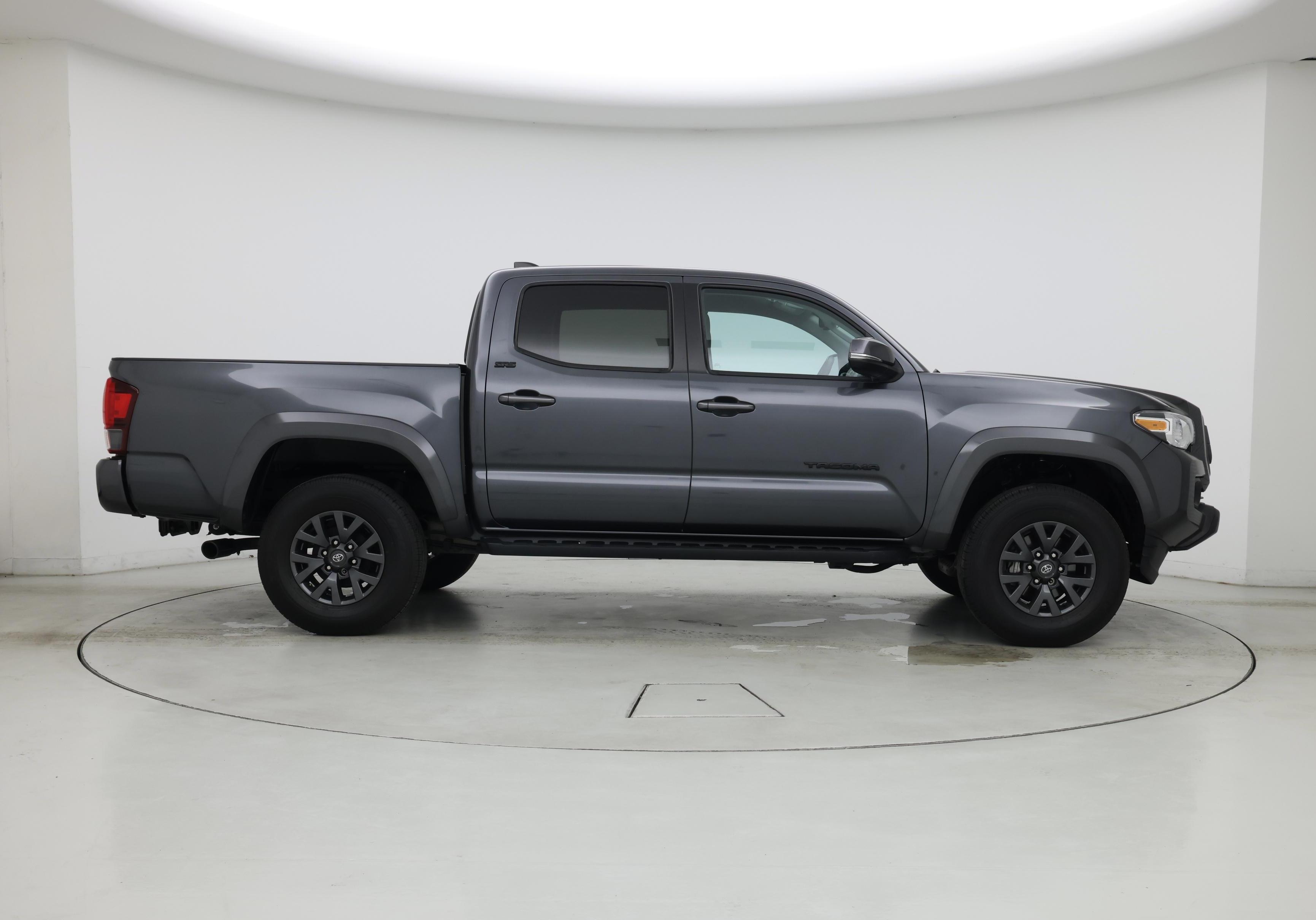 Thumbnail: 2022 Toyota Tacoma - 7